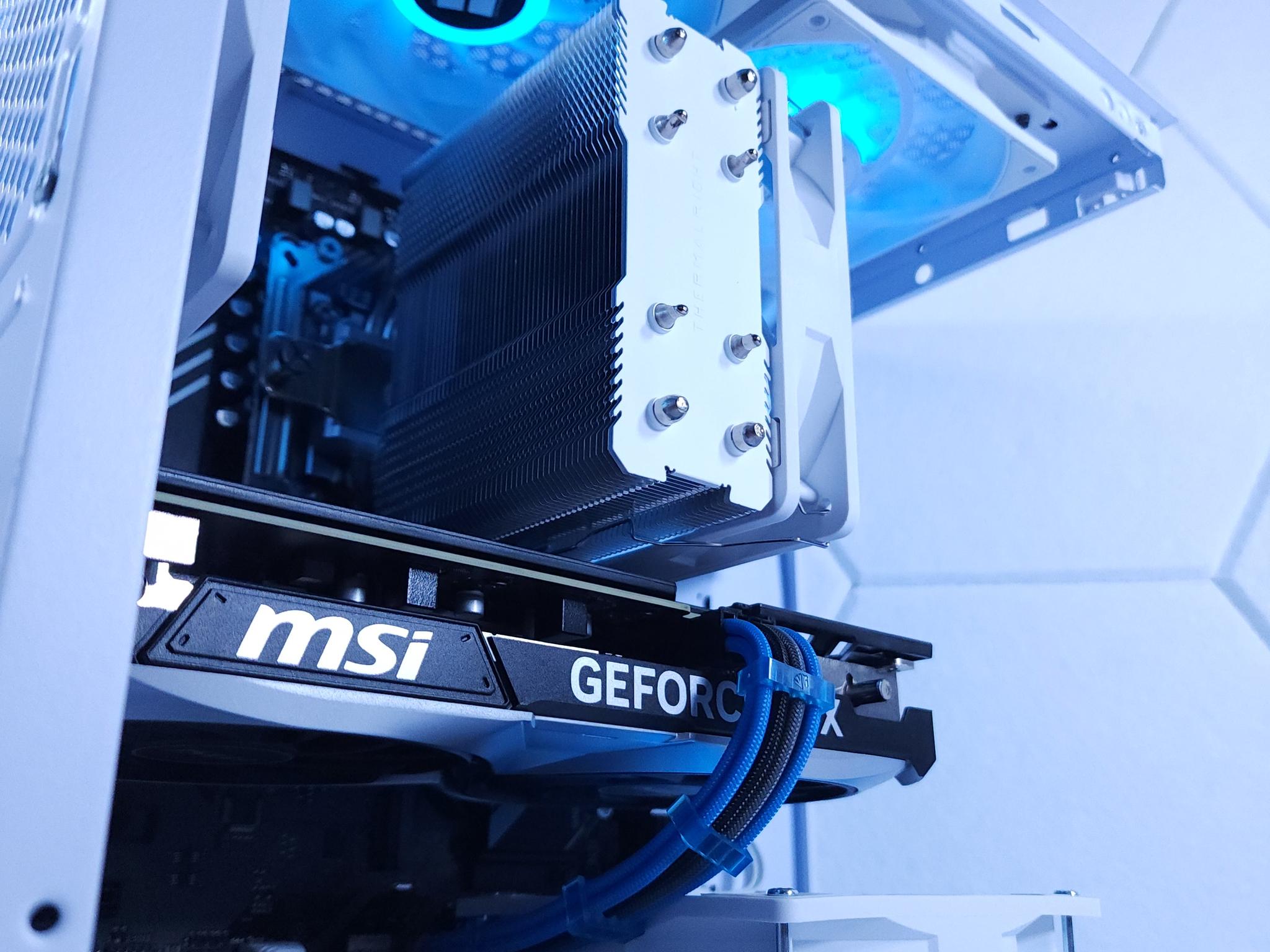 💙🤍RTX 4070 || Ryzen 5 7500F || 2TB NVMe SSD || 32GB 6000MHz DDR5 || 1440p Gaming Computer
