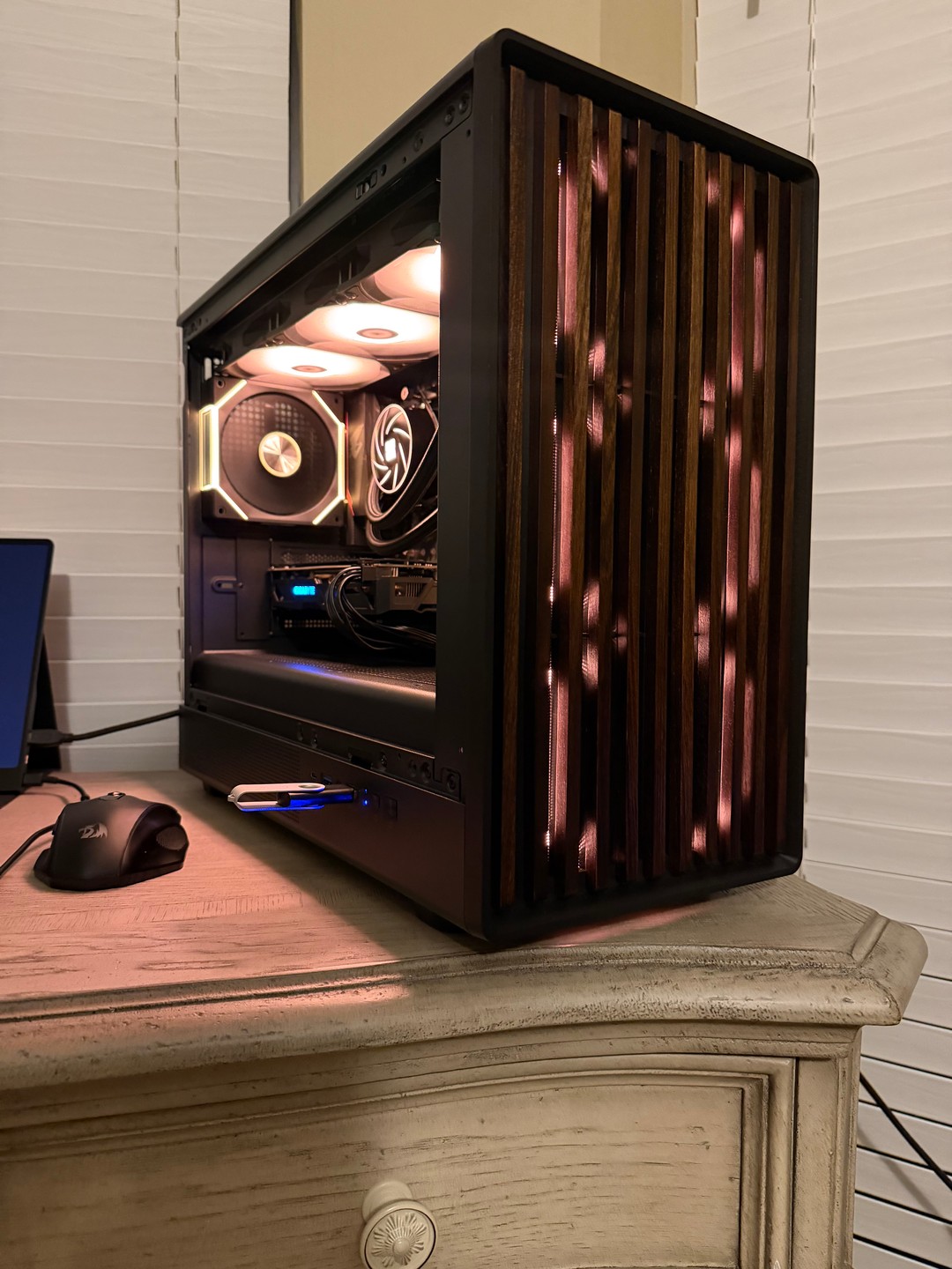 デスクトップ ・Ryzen2600/RX570/16gb/M2SSD/600W デスクトップ ・Ryzen2600/RX570/16gb/M2SSD/600W RX 570 8GB | Ryzen