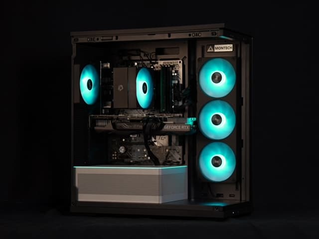 Clean Enthusiast Gaming PC - Ryzen 7 5700, RTX 3080, 32GB RAM, 1TB SSD