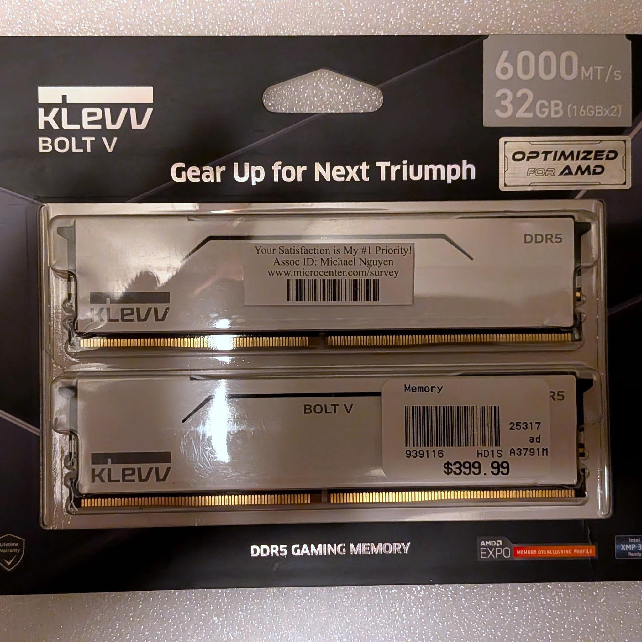 NEW White Klevv Bolt V 32GB (2x16) DDR5 6000MT CL30 memory (open box)