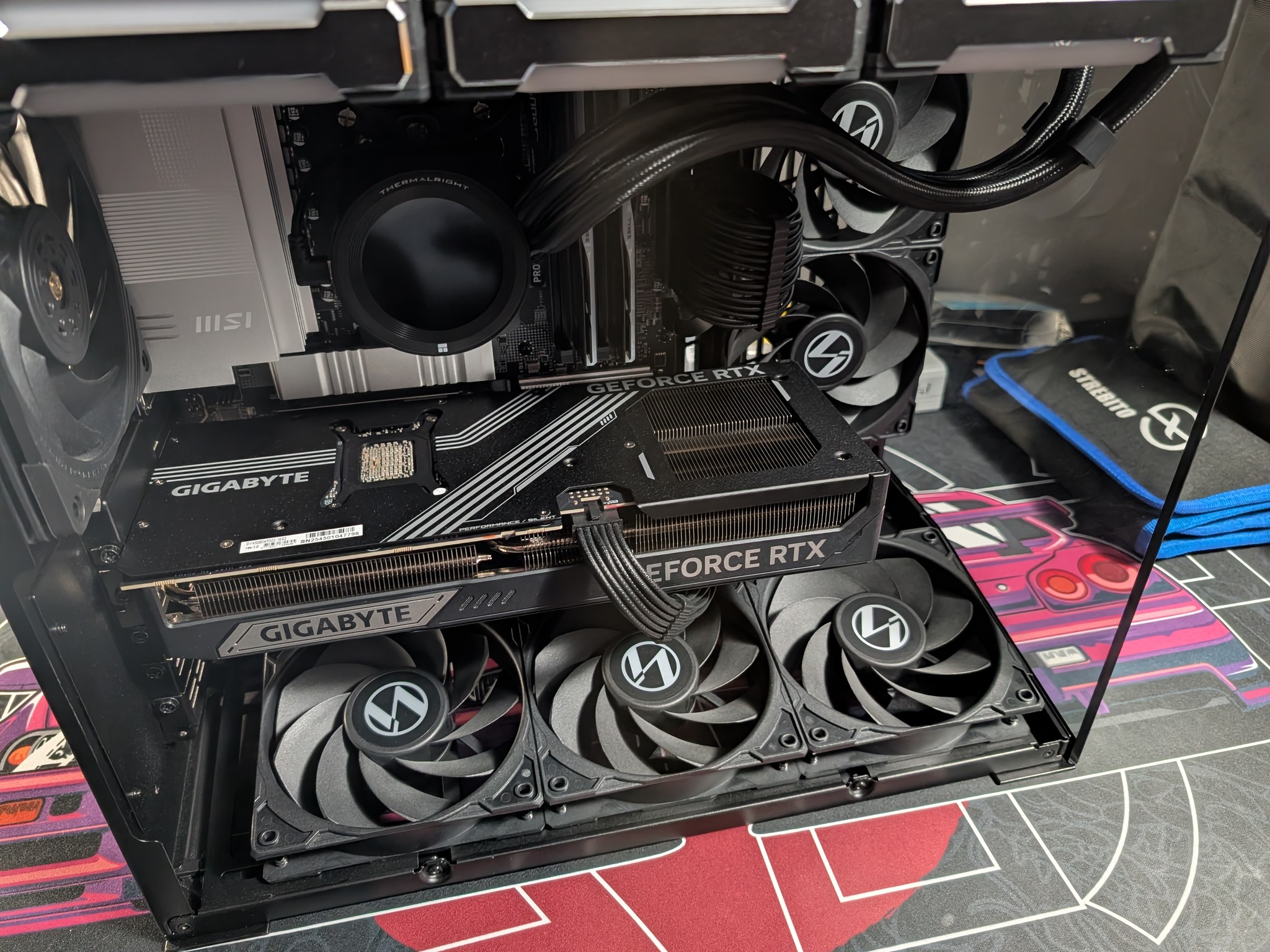GIGABYTE GeForce RTX 5080 WINDFORCE OC SFF 16GB