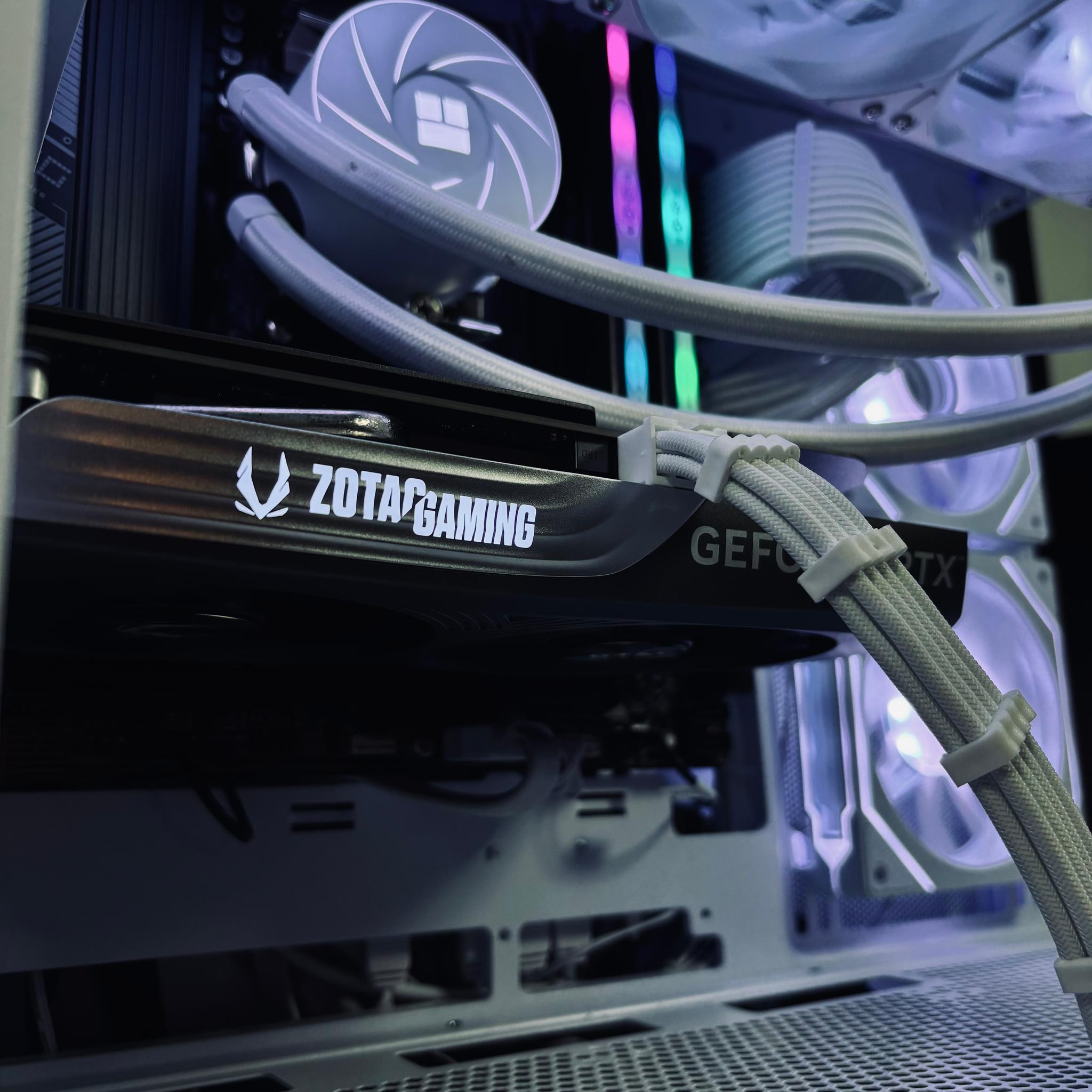 ☁️pure white☁️ Ryzen 5 5500 / RTX 4060 / 1tb / 16gb Ram