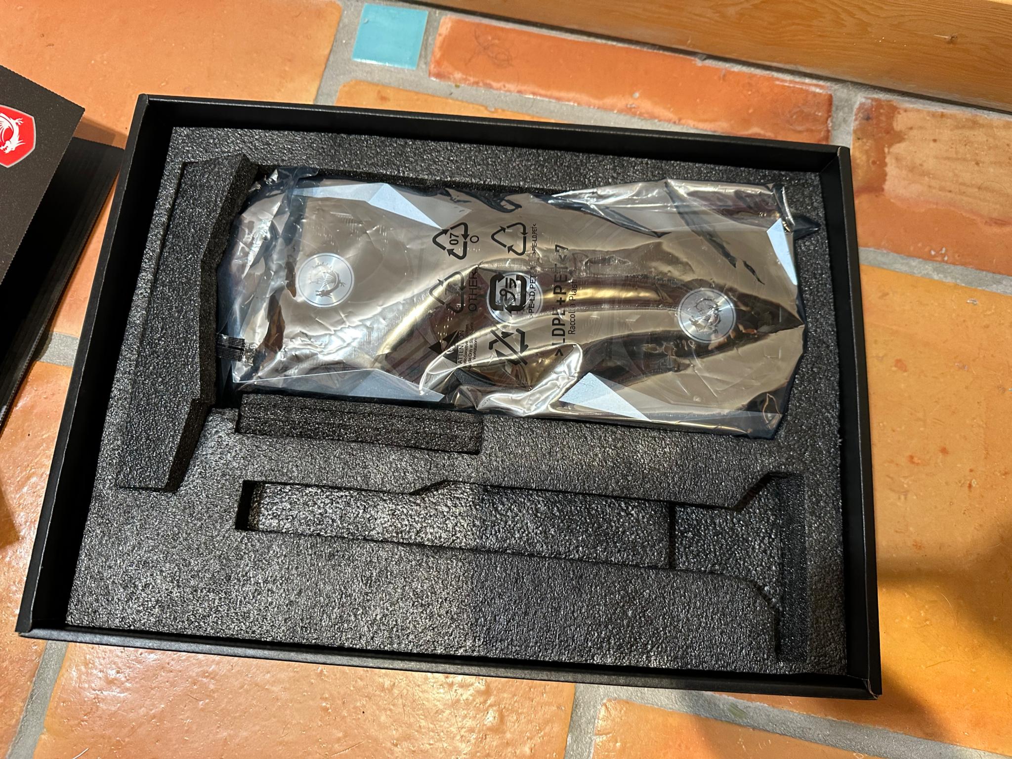 MSI RX 6750XT gaming trio X 12gb