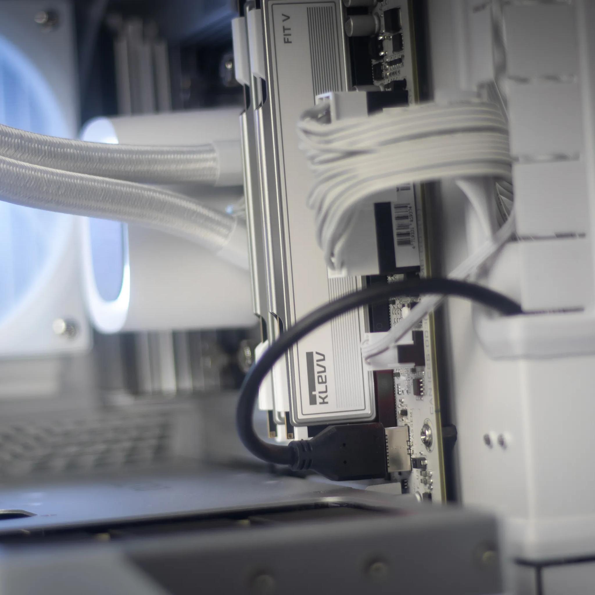 “Platium” RTX 4080S Ryzen 7 7800X3D 32GB Windows 11 2TB Workstation Gaming PC