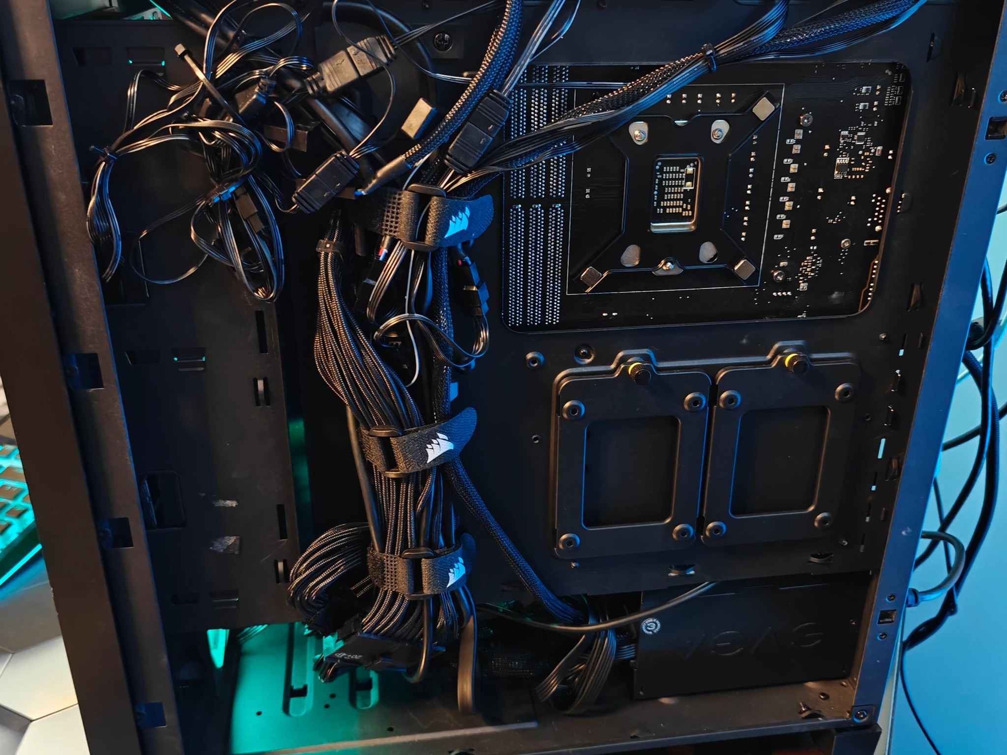 Mid Tier 1440p Gaming PC 10900k & 6700XT