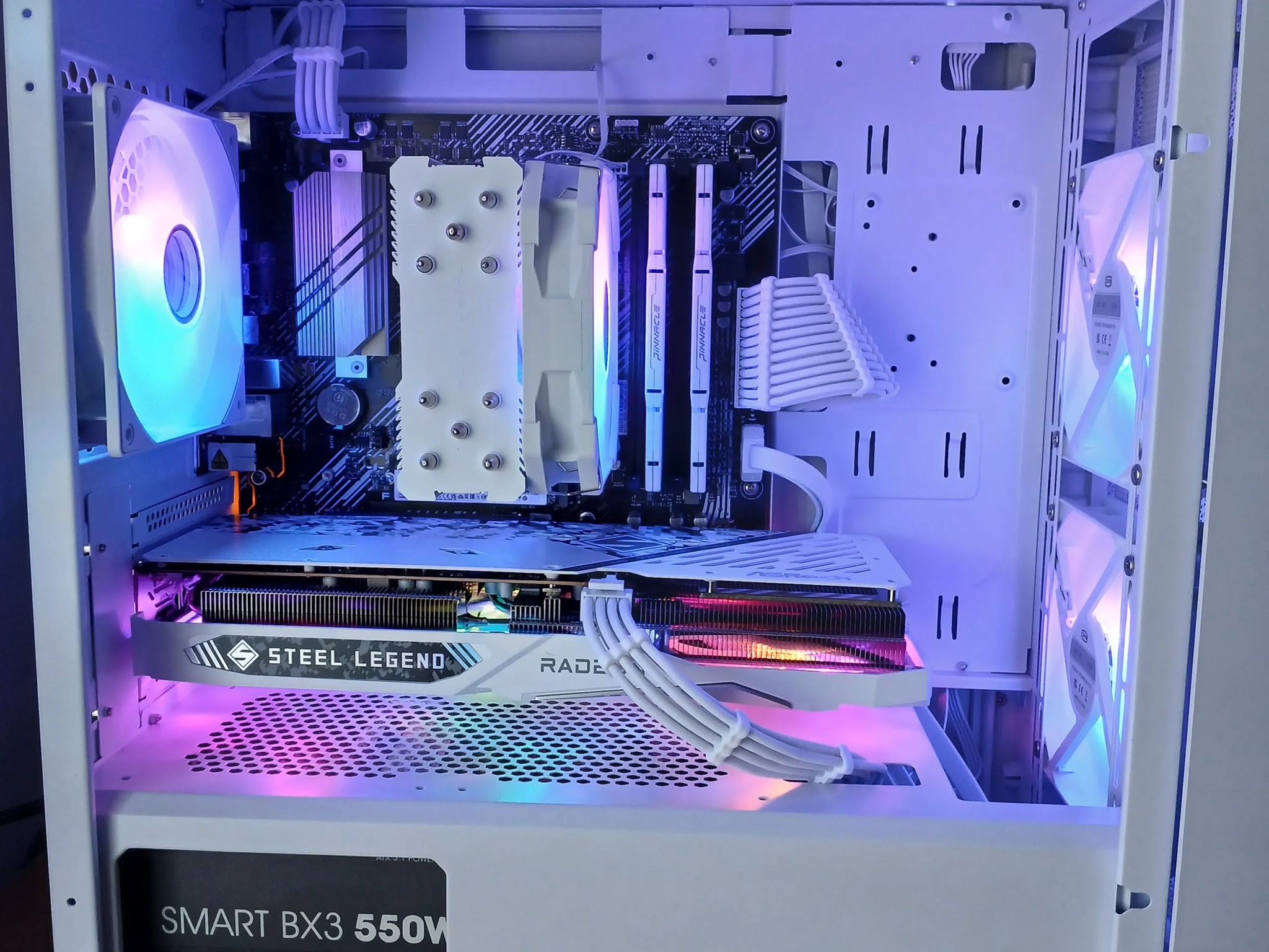 Clean White Gaming PC | RX 7600 8GB | Ryzen 5 5600 | 16GB RAM