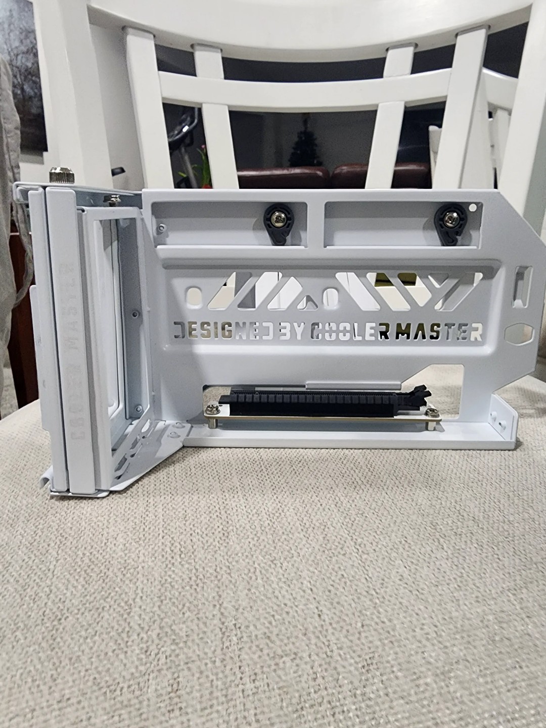 Cooler Master Vertical GPU mount with riser | Jawa