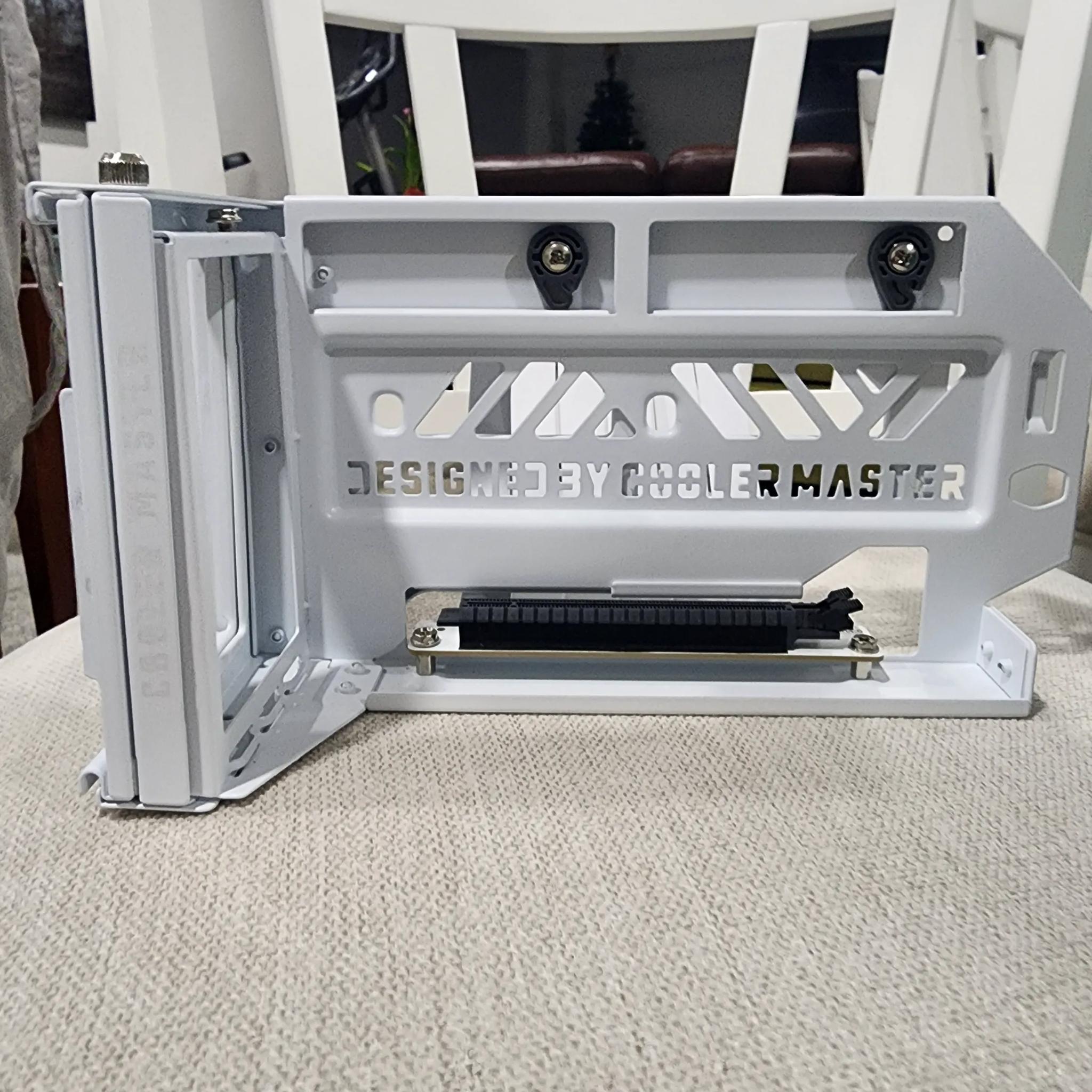 Cooler Master Vertical GPU mount with riser