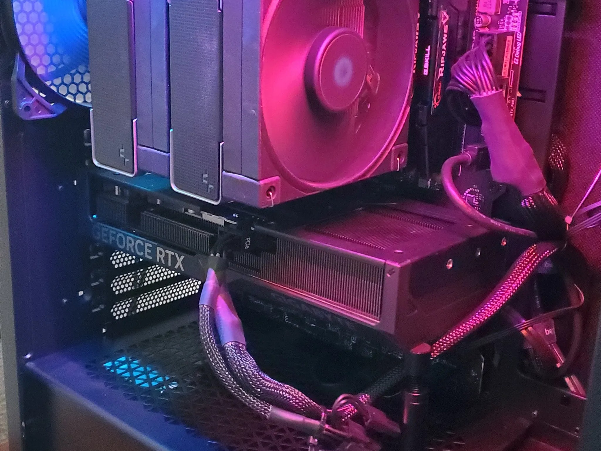 1 Yr Old 1440p MONSTER Gaming PC RTX 4070 (Read Desc)