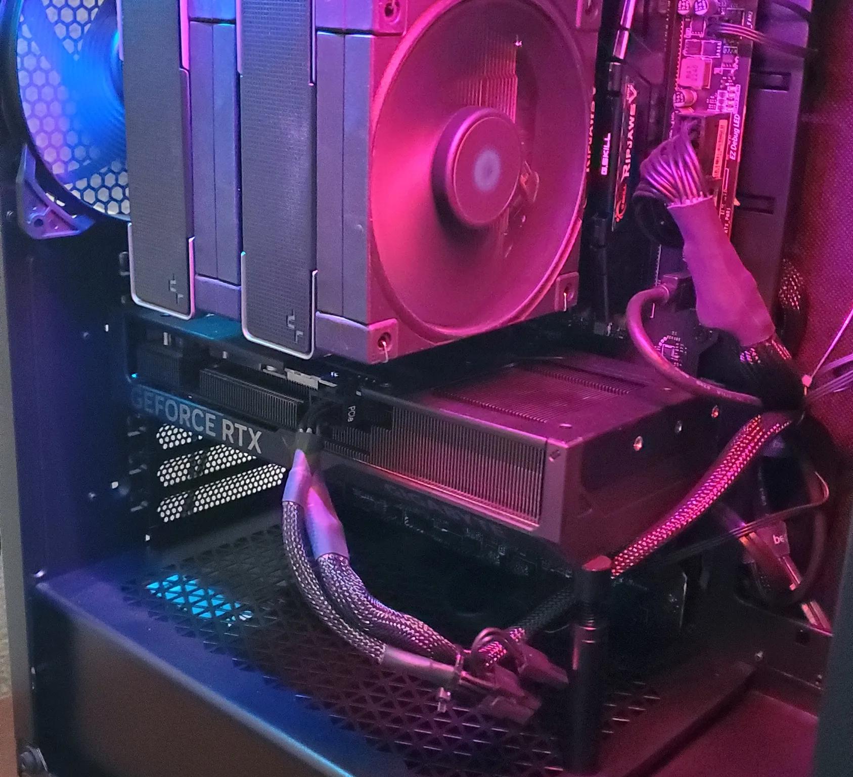 1 Yr Old 1440p MONSTER Gaming PC RTX 4070 (Read Desc)