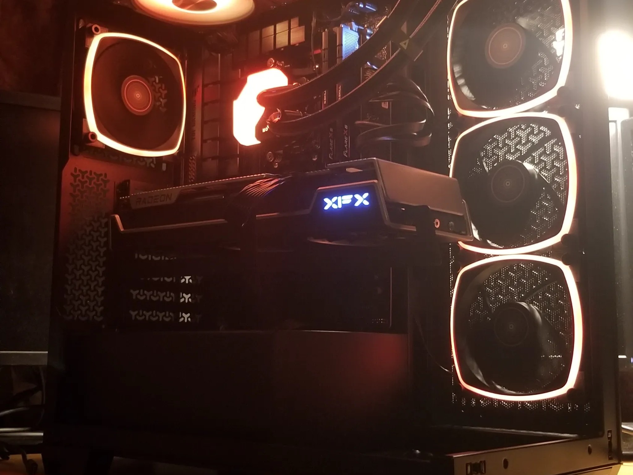 9800X3D | 7900 XT | 32 GB RAM | Solid Gaming PC