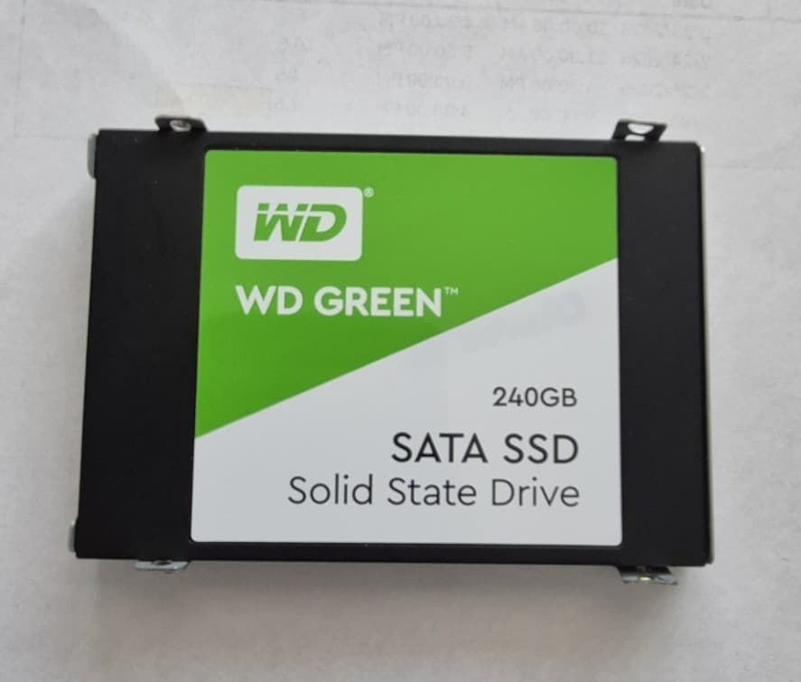 Pre-owned WD Green Western Digital 240GB SATA PC SSD Solid State Drive WDS240G1G0A-100 Life