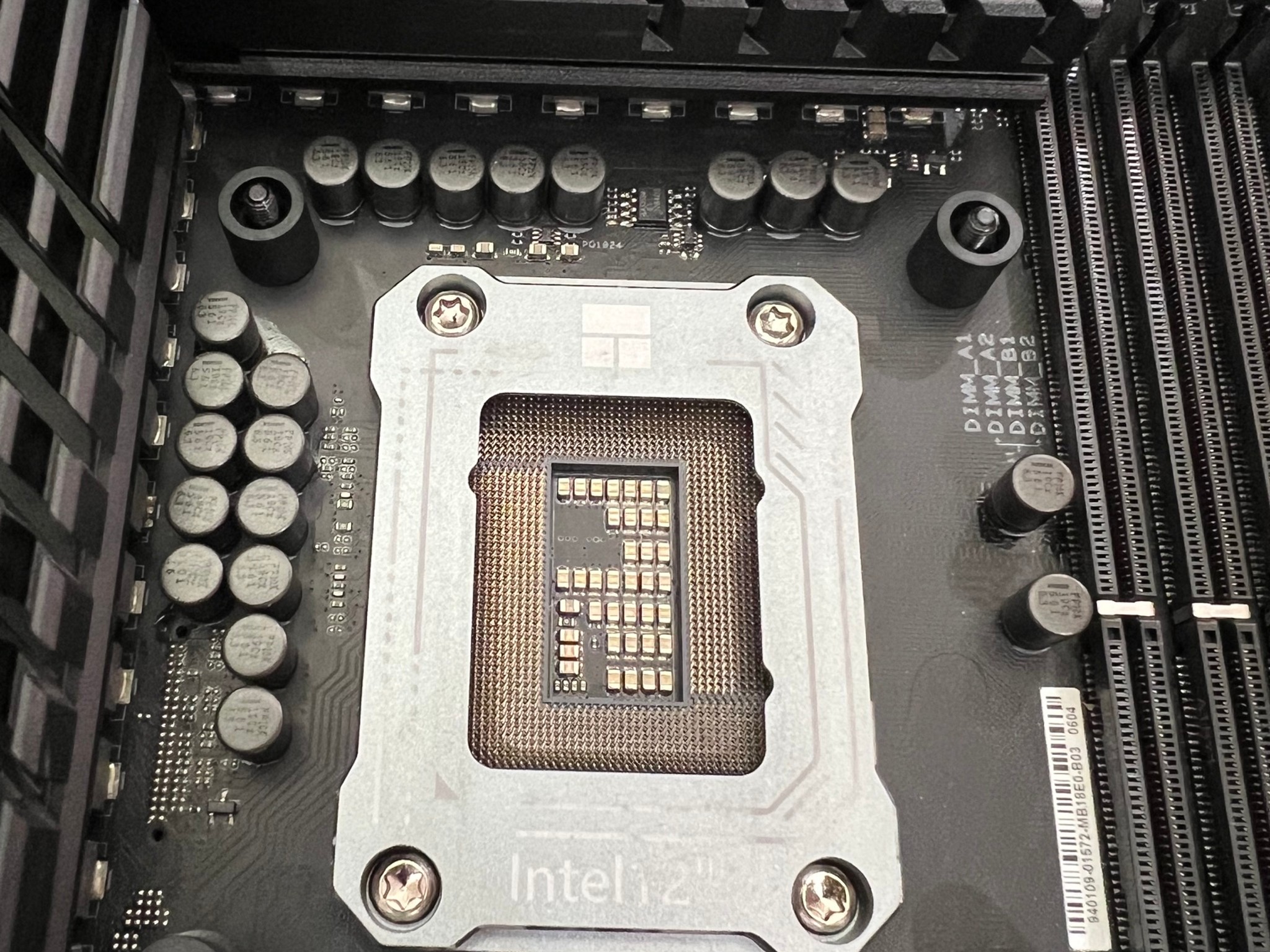 ROG MAXIMUS Z790 HERO BUNDLE WITH 360 AIO.