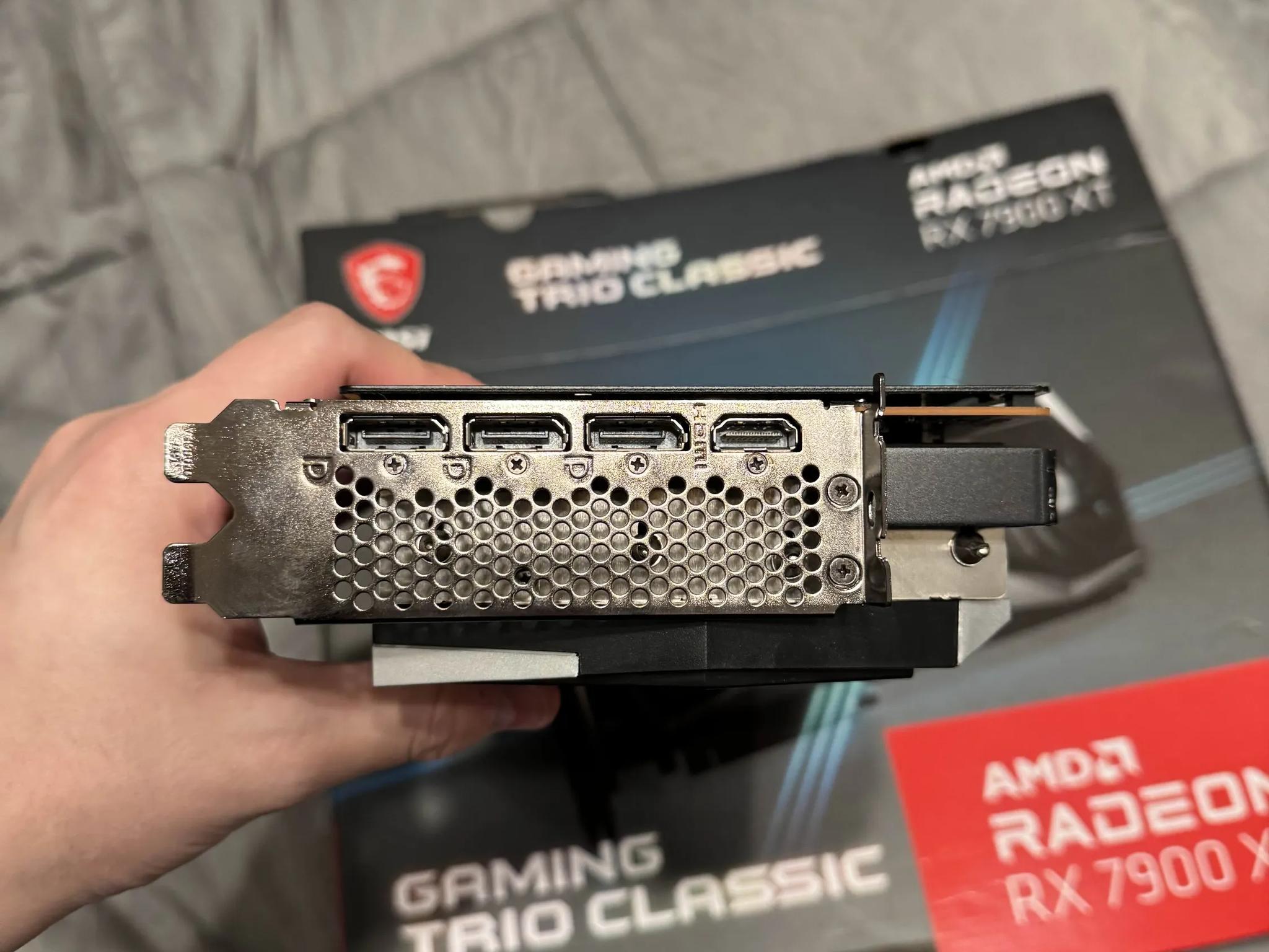 AMD MSI RX 7900 XT GAMING TRIO CLASSIC 20G Used Great Condition