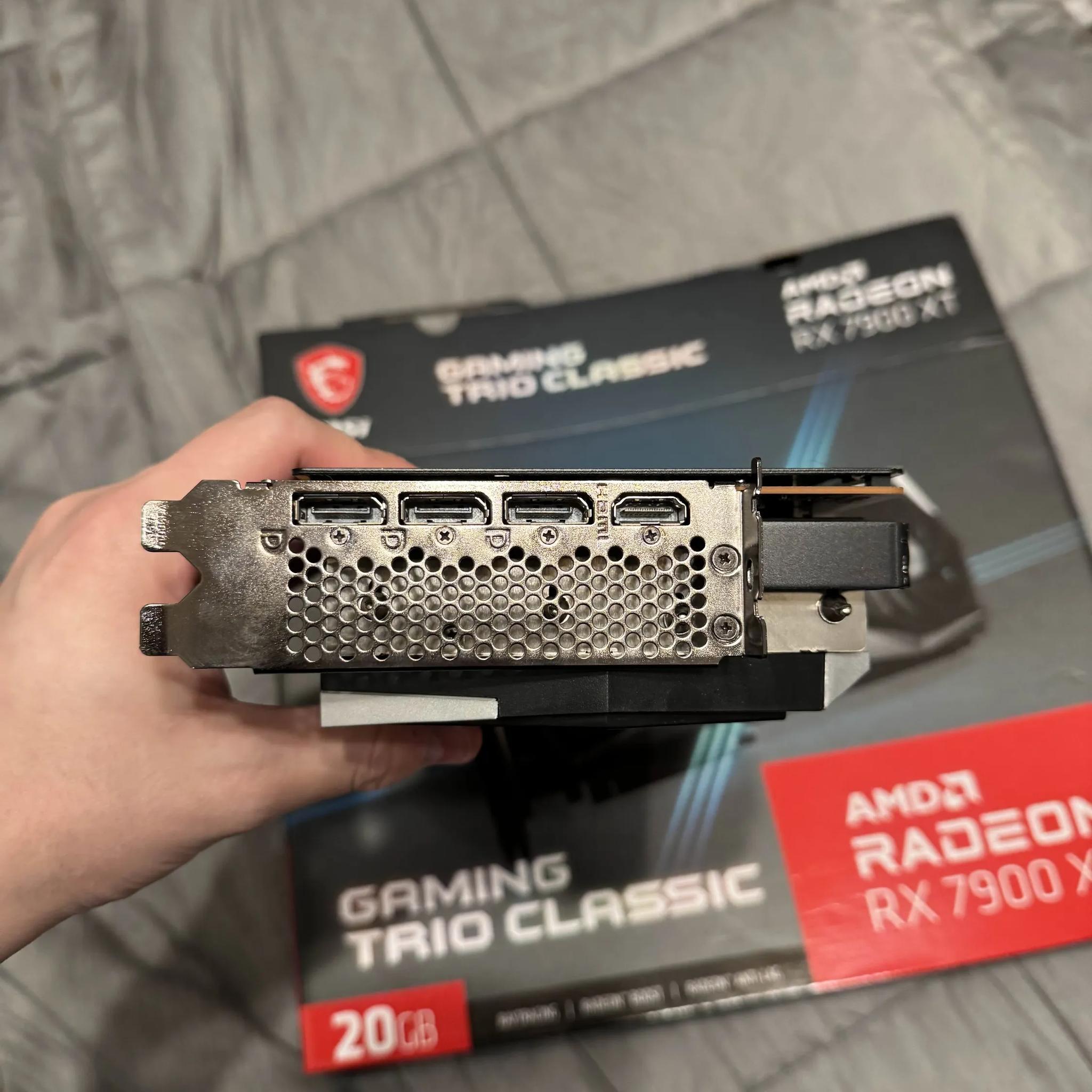 AMD MSI RX 7900 XT GAMING TRIO CLASSIC 20G Used Great Condition