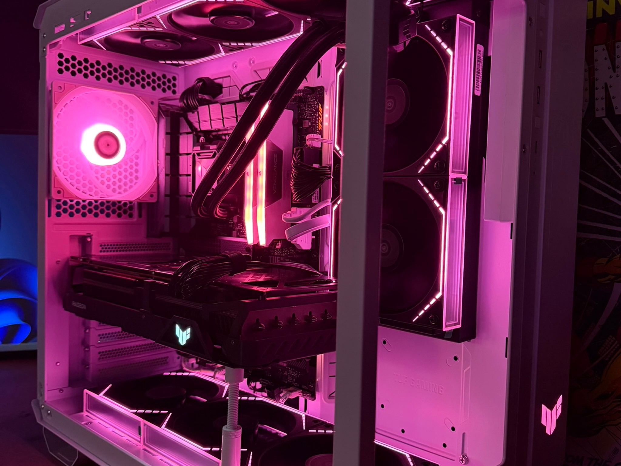 "ARCTIC TUF" 1440P BEAST | RX 6700XT 12GB - Intel i5 13400F | 32GB DDR5 | 2TB Storage | WIFI