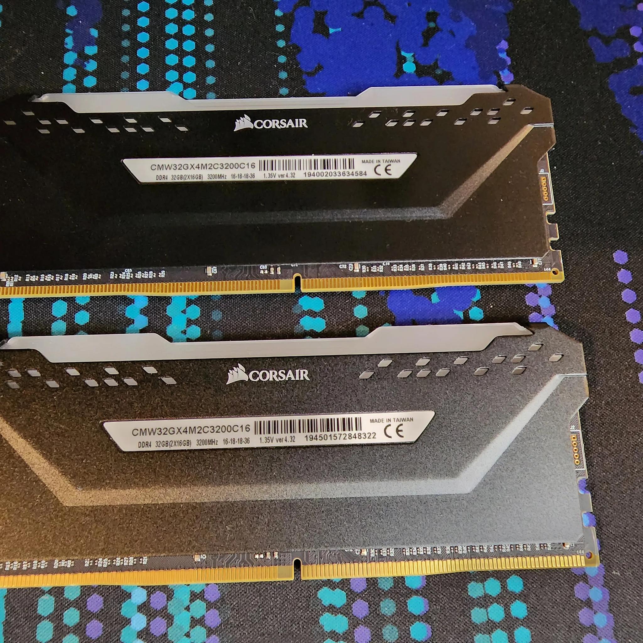 32GB Corsair Vengeance RGB Pro RAM