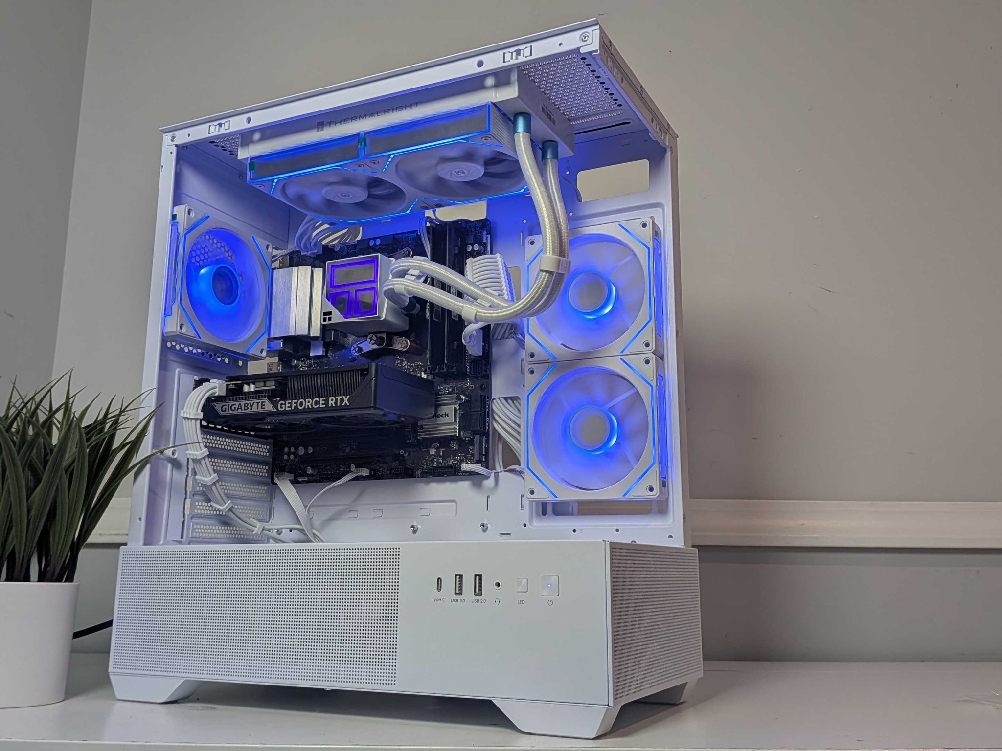 RTX 5060 | RYZEN 5 3600 | 16GB RAM | 1TB SSD | WINDOWS 11 | Mid-Range PCs