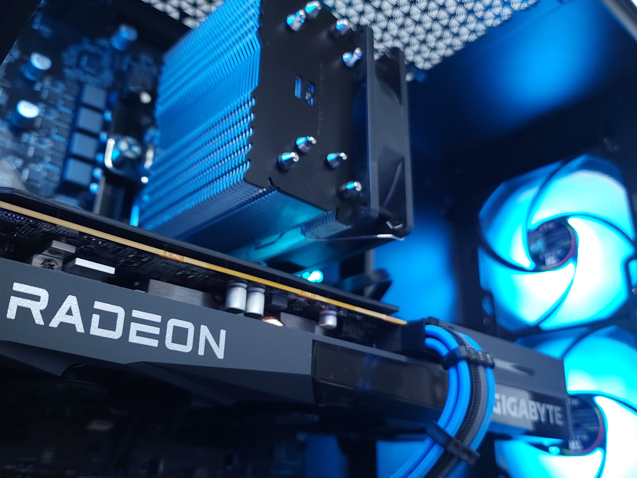 💙🖤1080p Gaming | RX 6600 | Core i3 12100F | 16GB 3200MHz | 1TB NVMe SSD