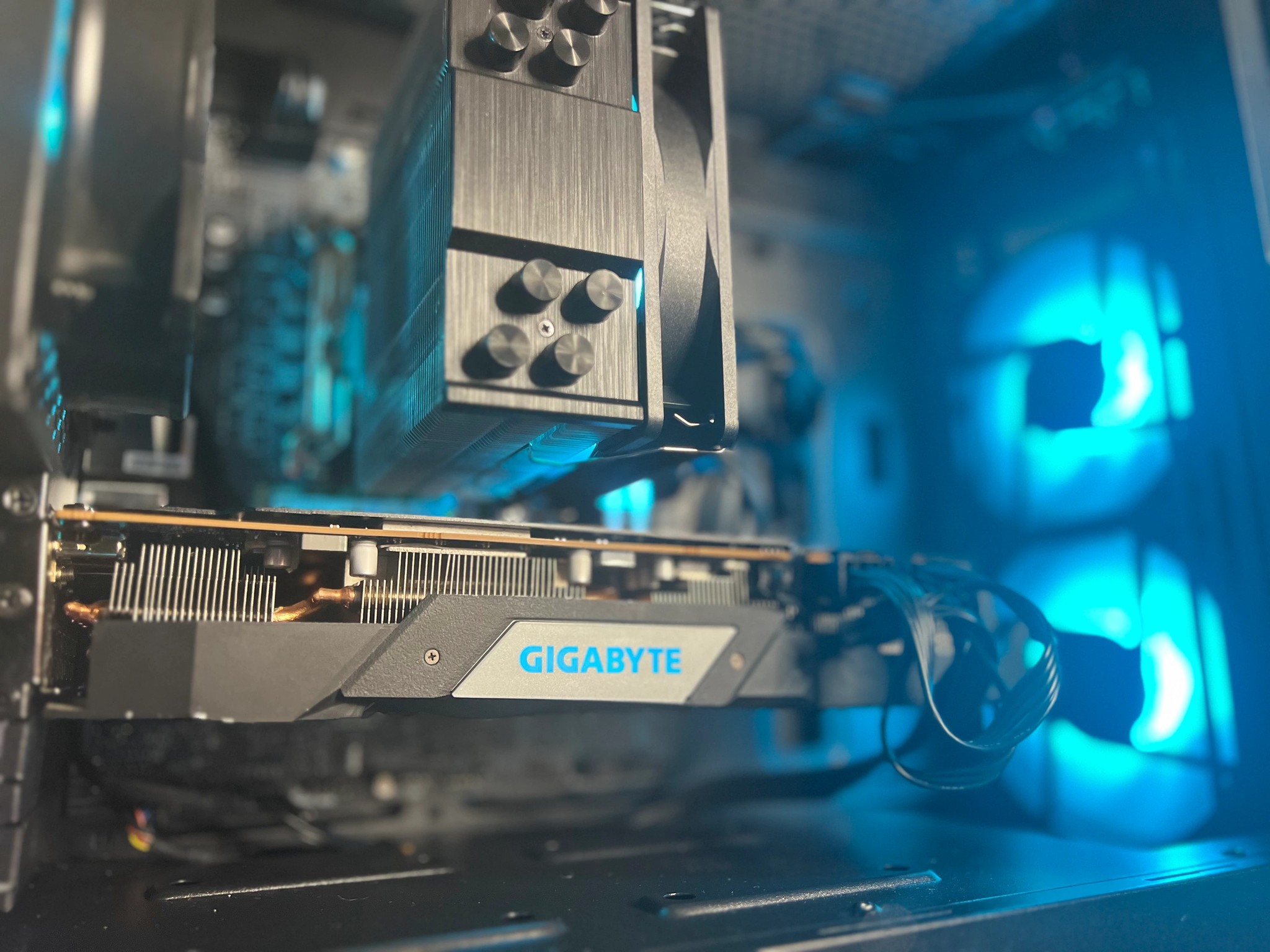 ATLAS - Mid-Range Gaming PC - Intel I5-10400F & 5700XT (Better than a RTX 3060)