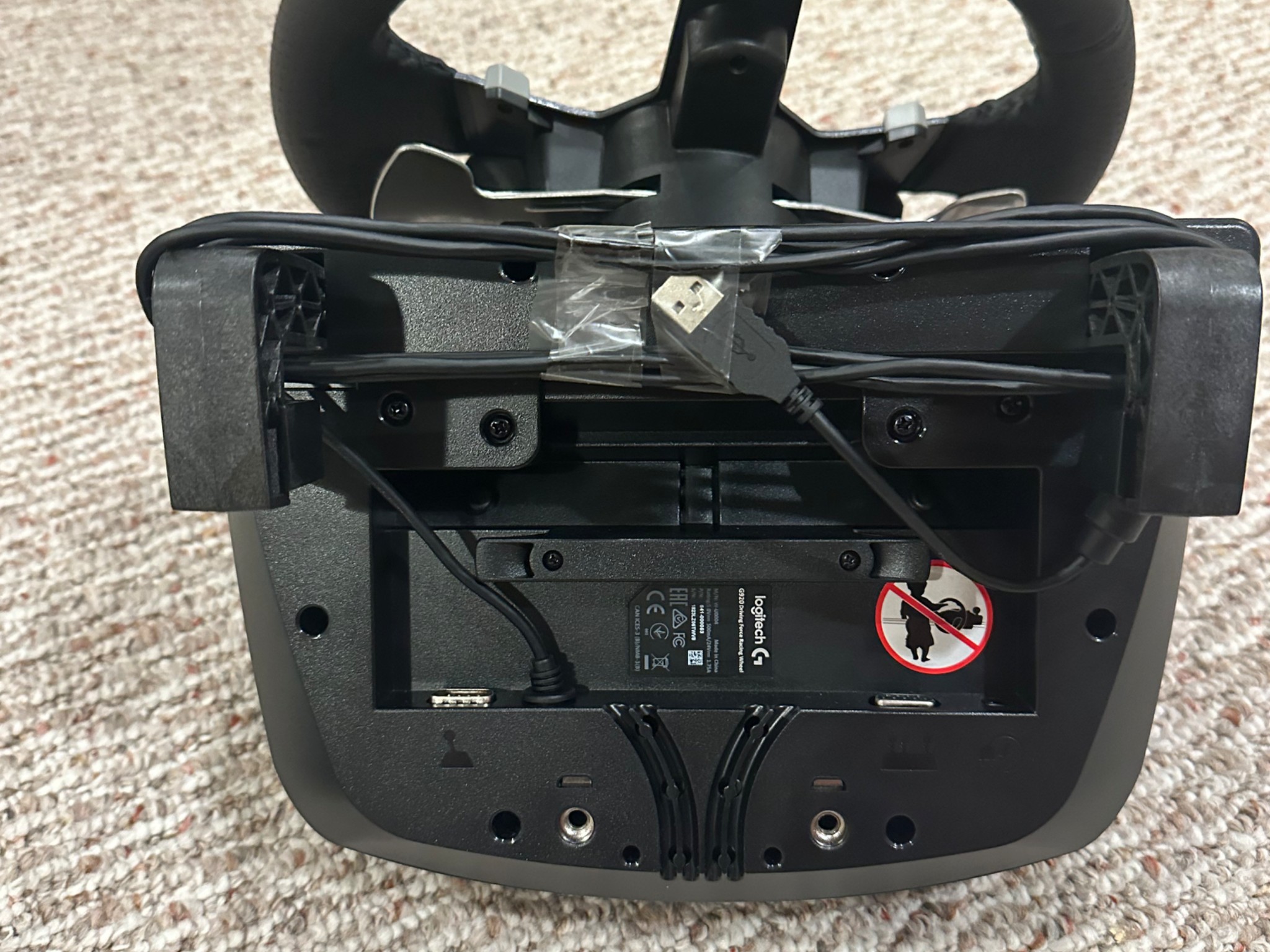 Logitech G920 Driving Force Racing Wheel with Shifter Excellent Condition