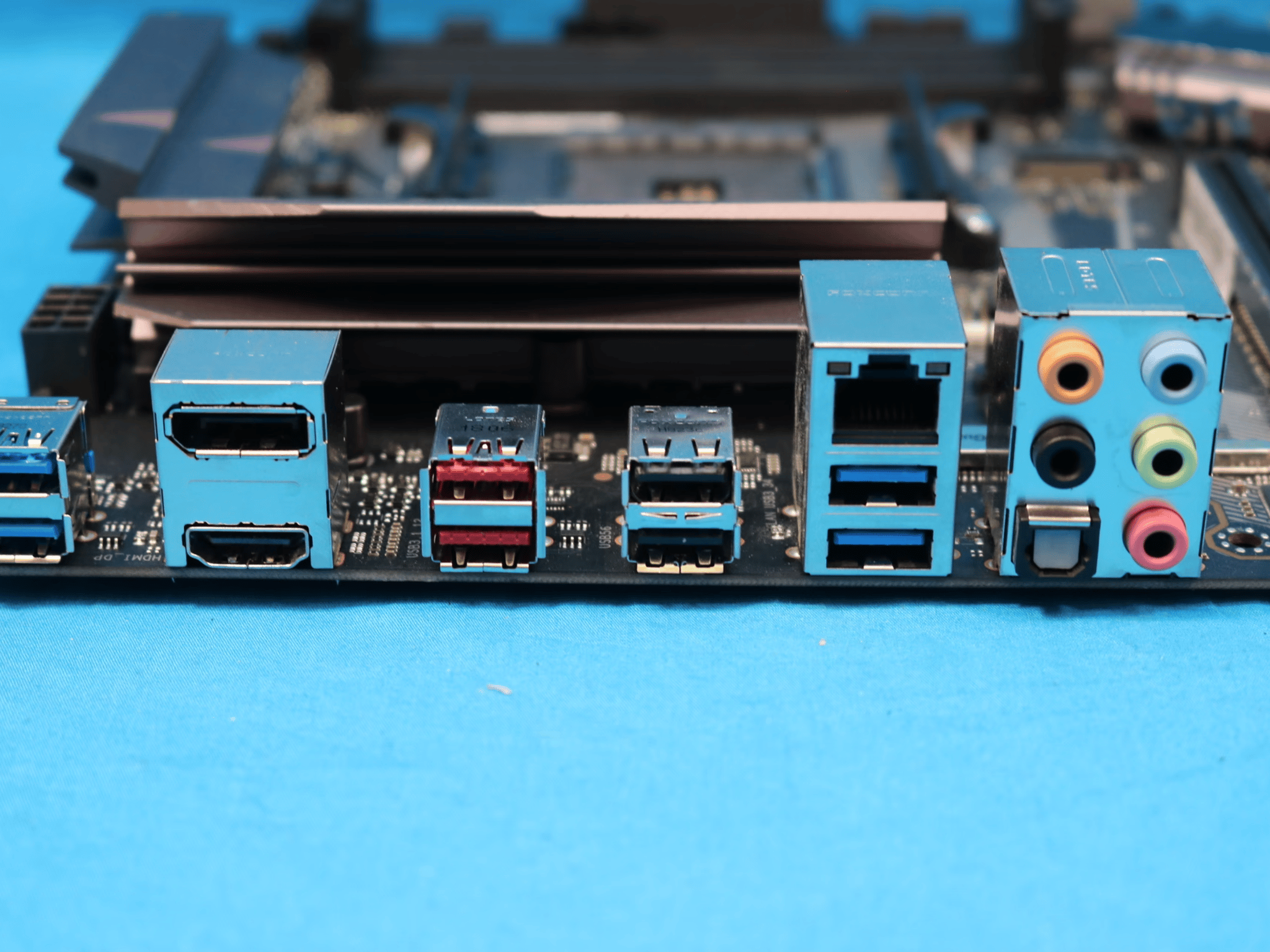 *Updated BIOS* ASUS ROG STRIX B350-F Gaming AMD Socket AM4 DDR4 ATX Desktop Motherboard No I/O