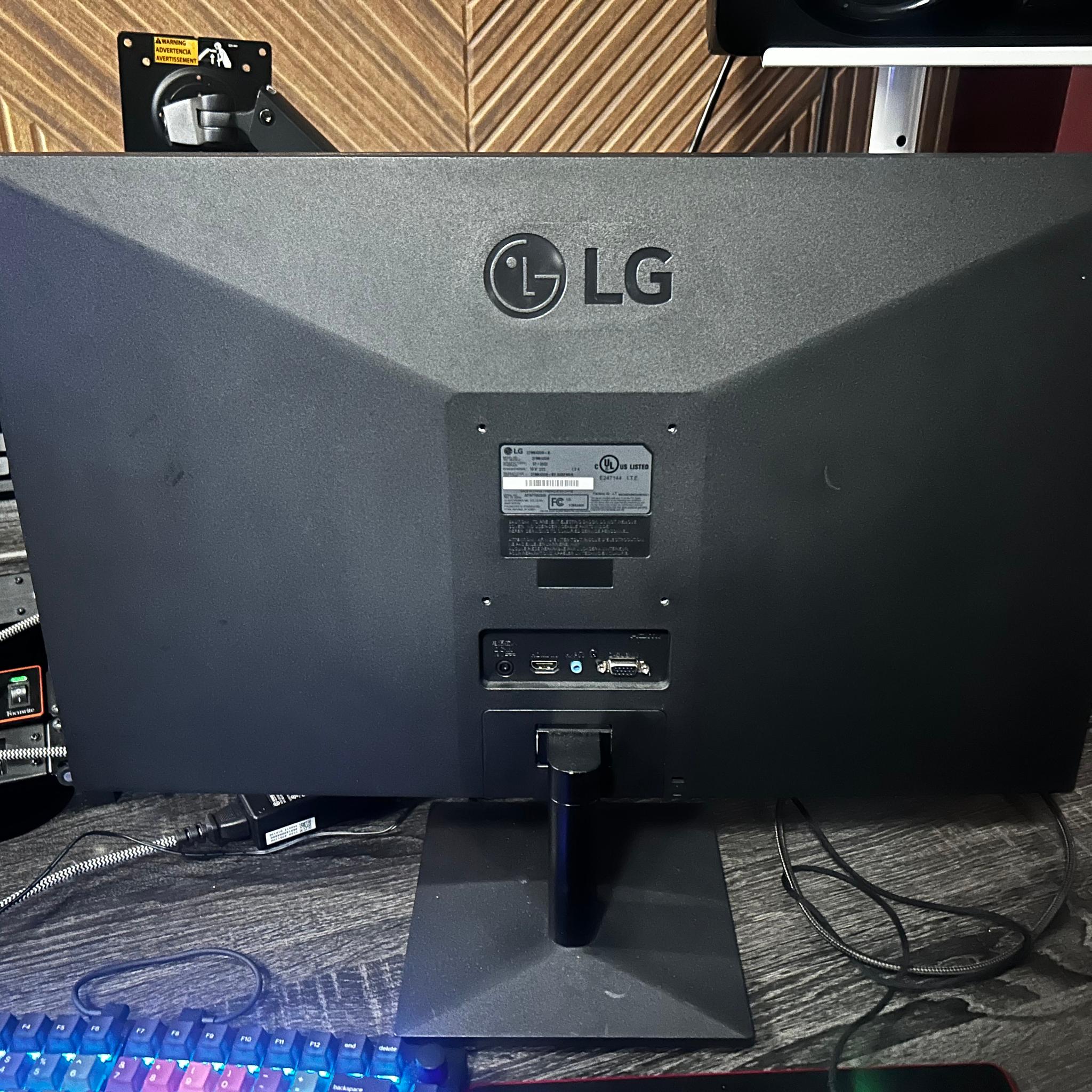 LG 27” Full HD (1920x1080) IPS LED Monitor with Radeon FreeSync™
