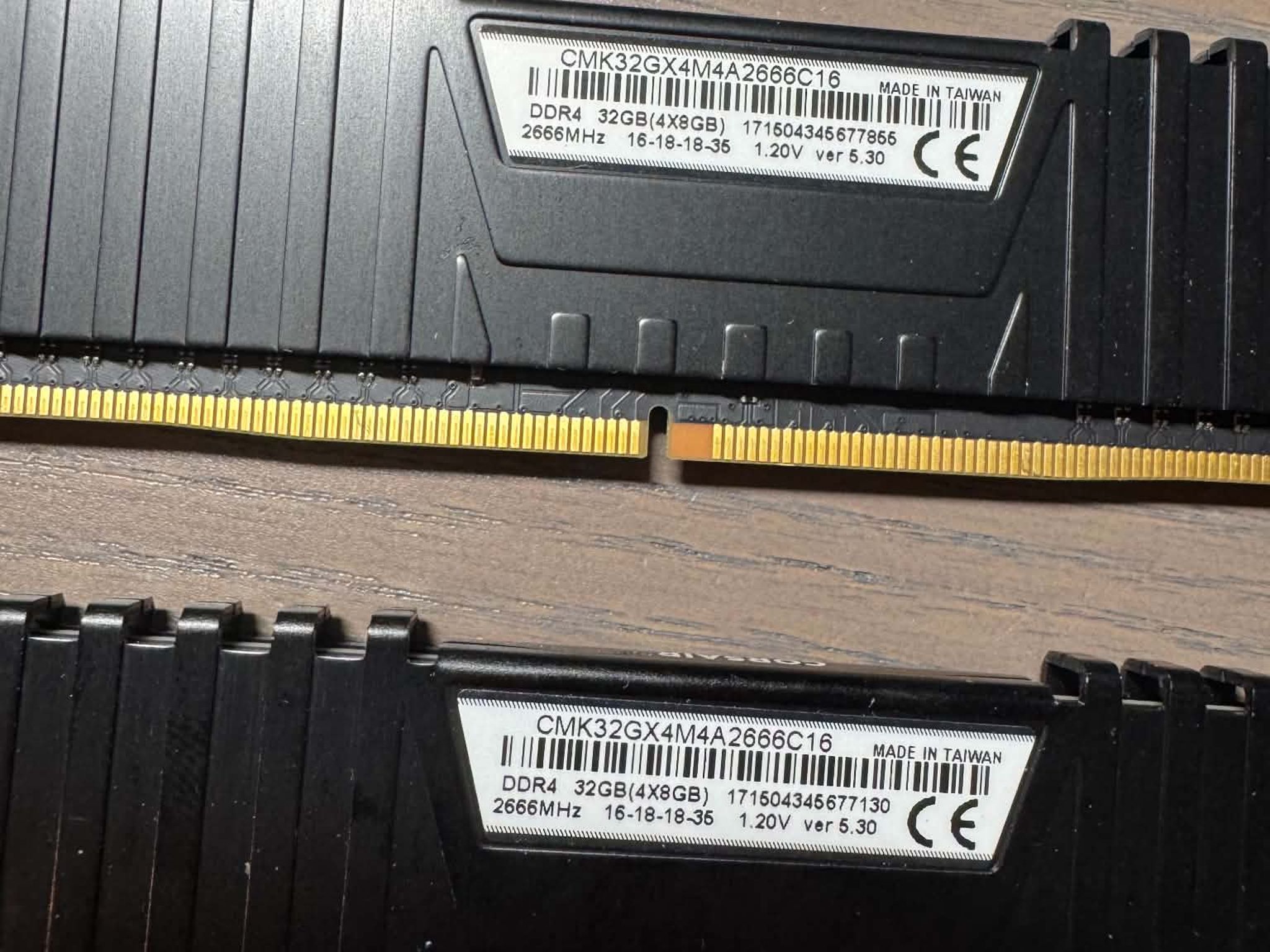 Corsair Vengeance LPX 32GB (4X8GB) DDR4 RAM 2666MHz (CMK32GX4M4A2666C16)