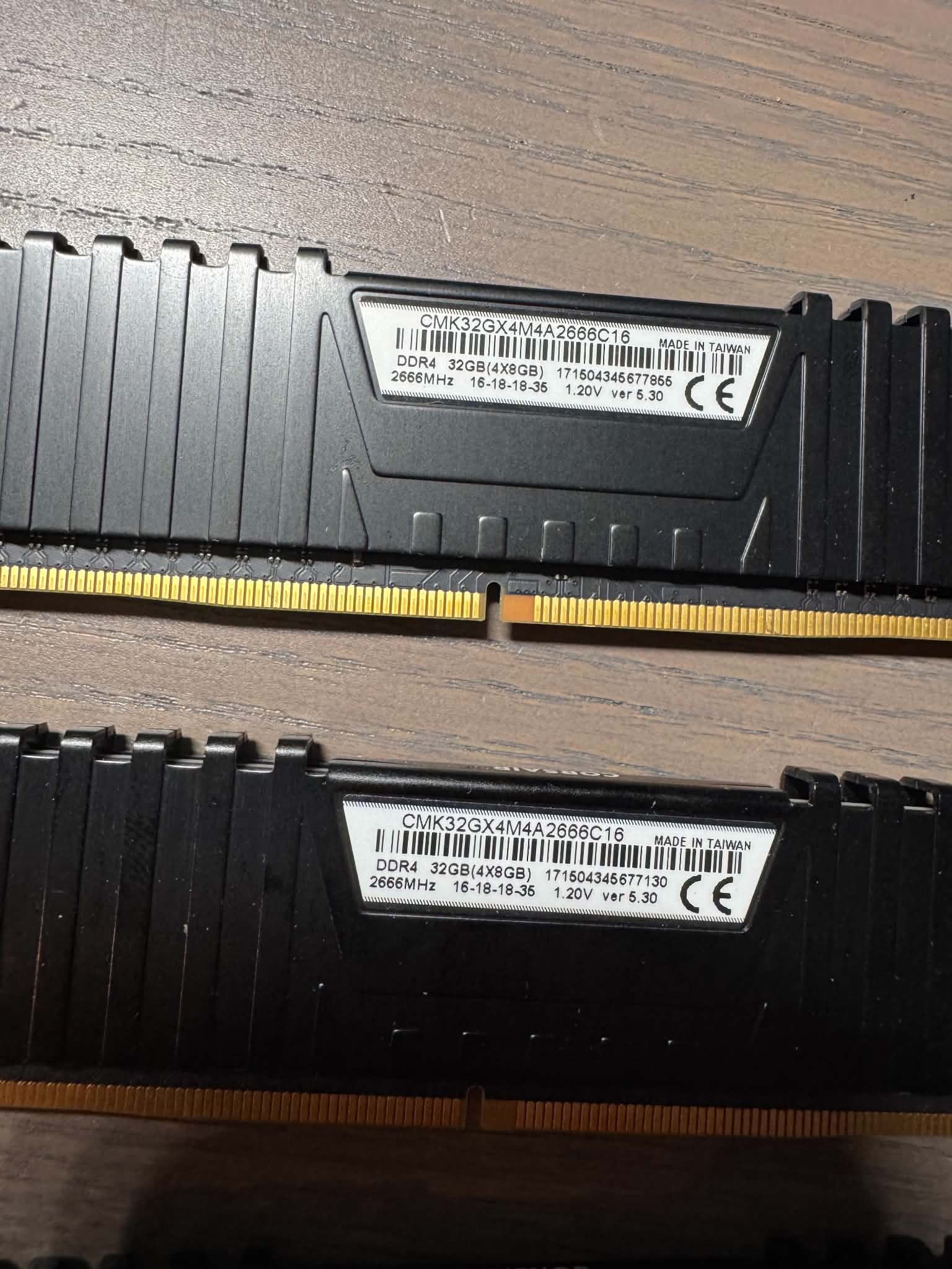 Corsair Vengeance LPX 32GB (4X8GB) DDR4 RAM 2666MHz (CMK32GX4M4A2666C16)