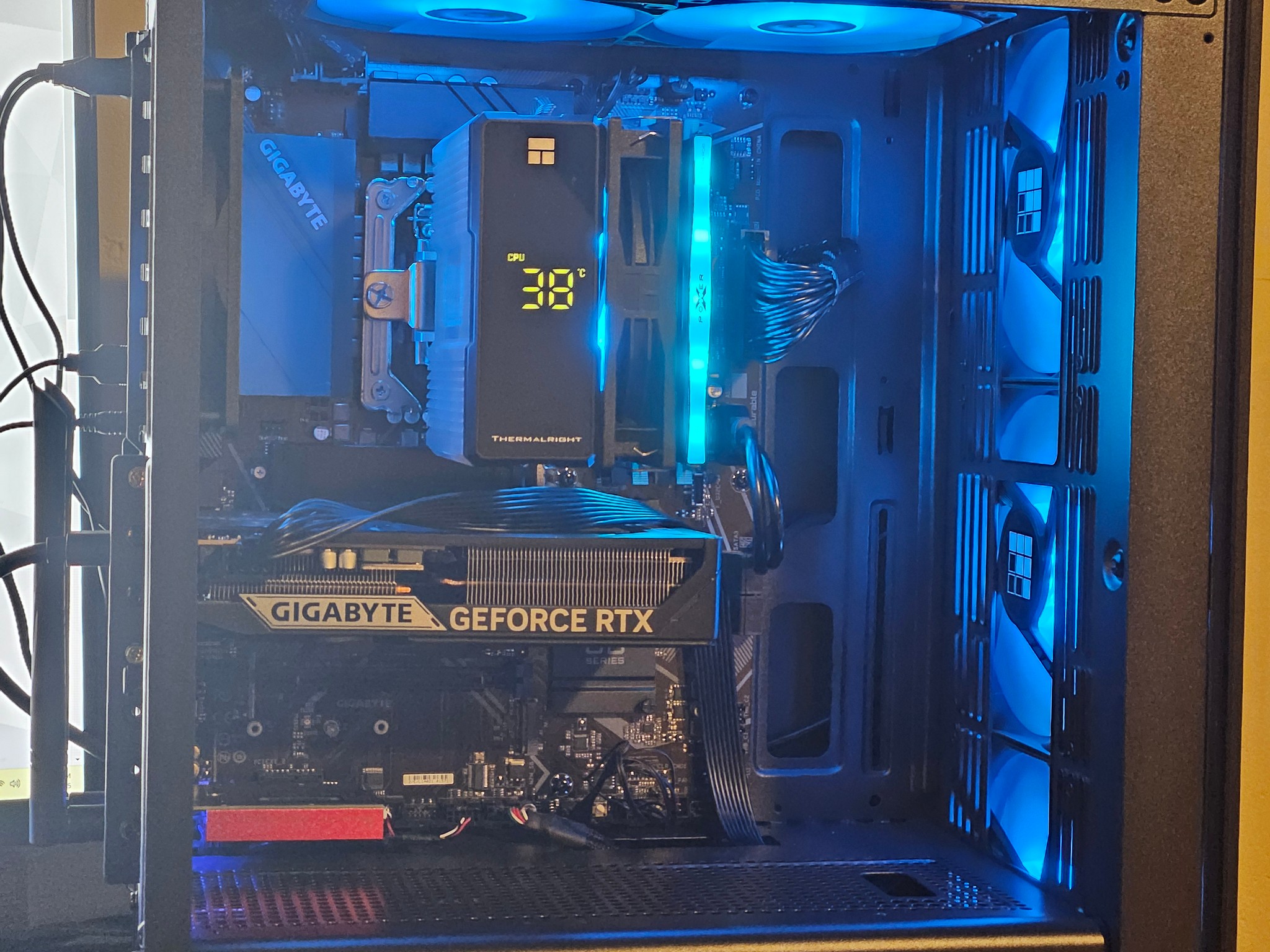 Advanced Gaming PC | i7-10700K | RTX 5060 | 32GB | 750W | Z590 UD MB | 2 TB | Win 11 Pro |