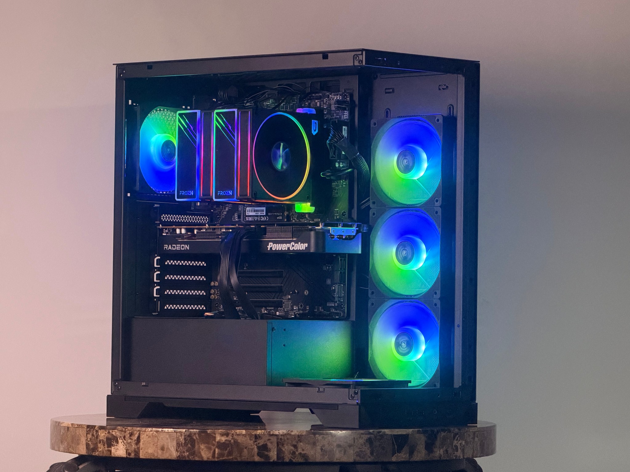 FREE SHIPPING 🖤 🌈 Black RGB Gaming PC | RX 9070 16 GB | Ryzen 5 7600x | 1TB SSD | 32 GB DDR5