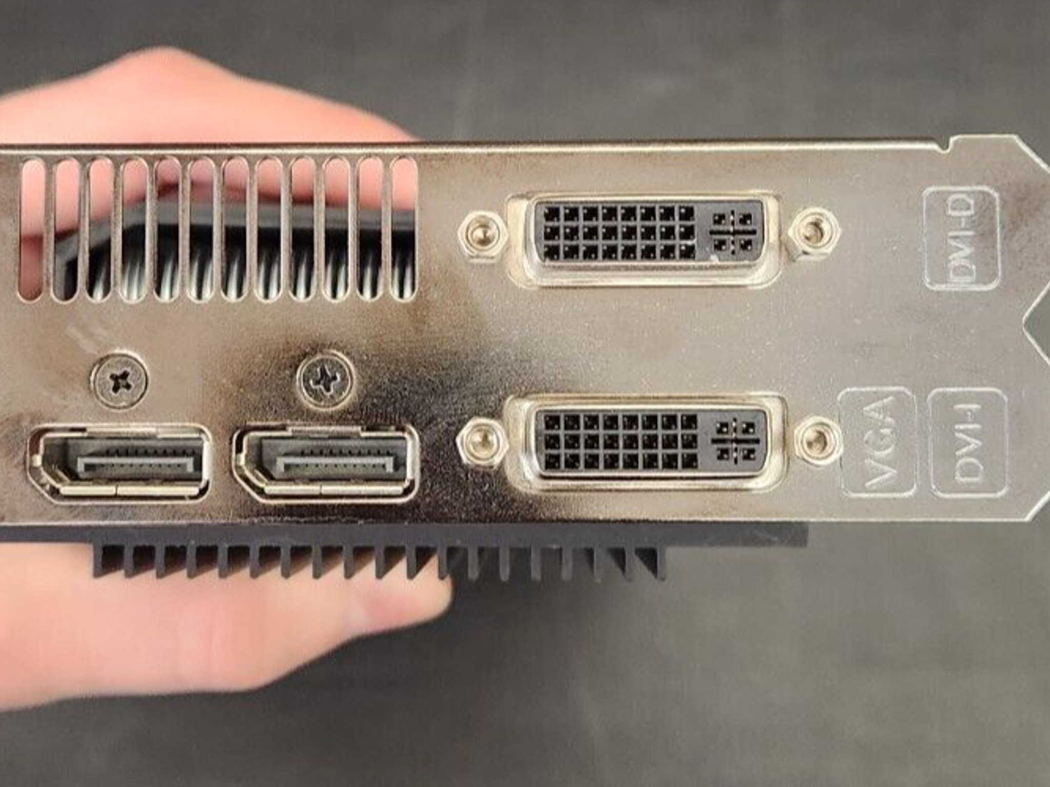 Asus Radeon HD 6870 1GB GDDR5 Graphics Card - DVI, DisplayPort
