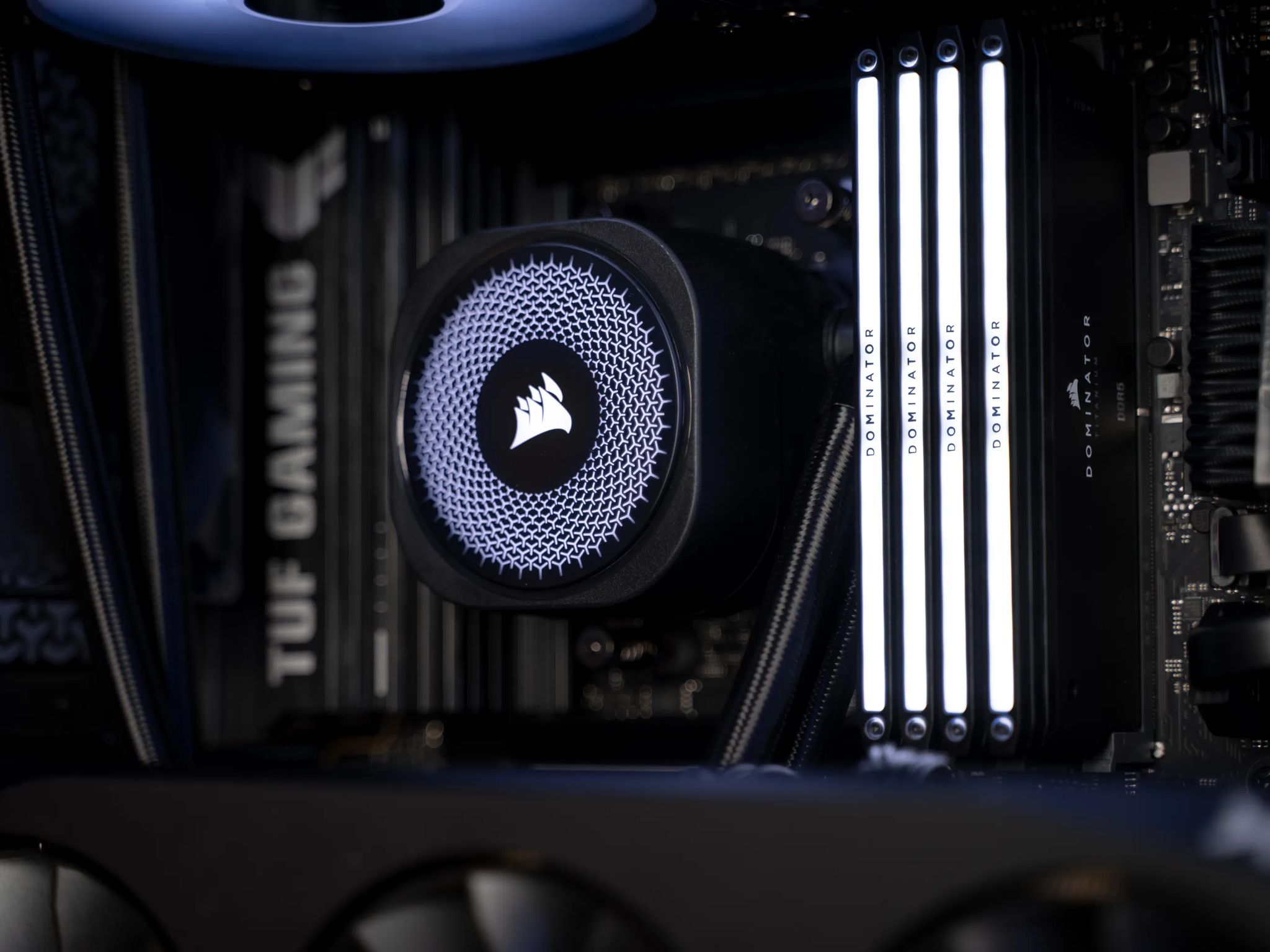 “Corpo-Z ” RX 9070 XT Ryzen 9 7950X3D 32GB Windows 11 2TB 4K Gaming PC Competition Powerhouse