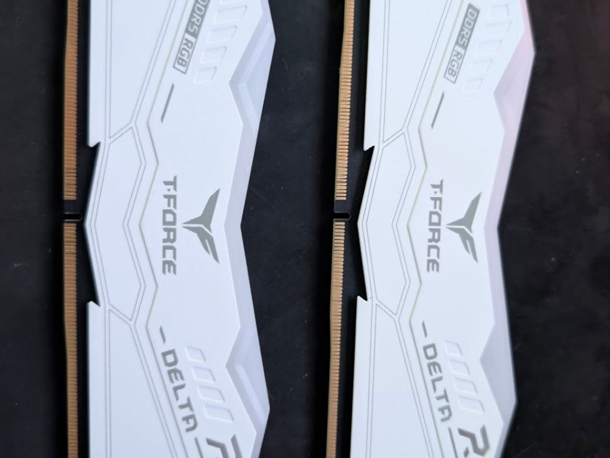 TEAMGROUP T-Force Delta RGB DDR5 32GB DDR5-6000 (2x16GB)