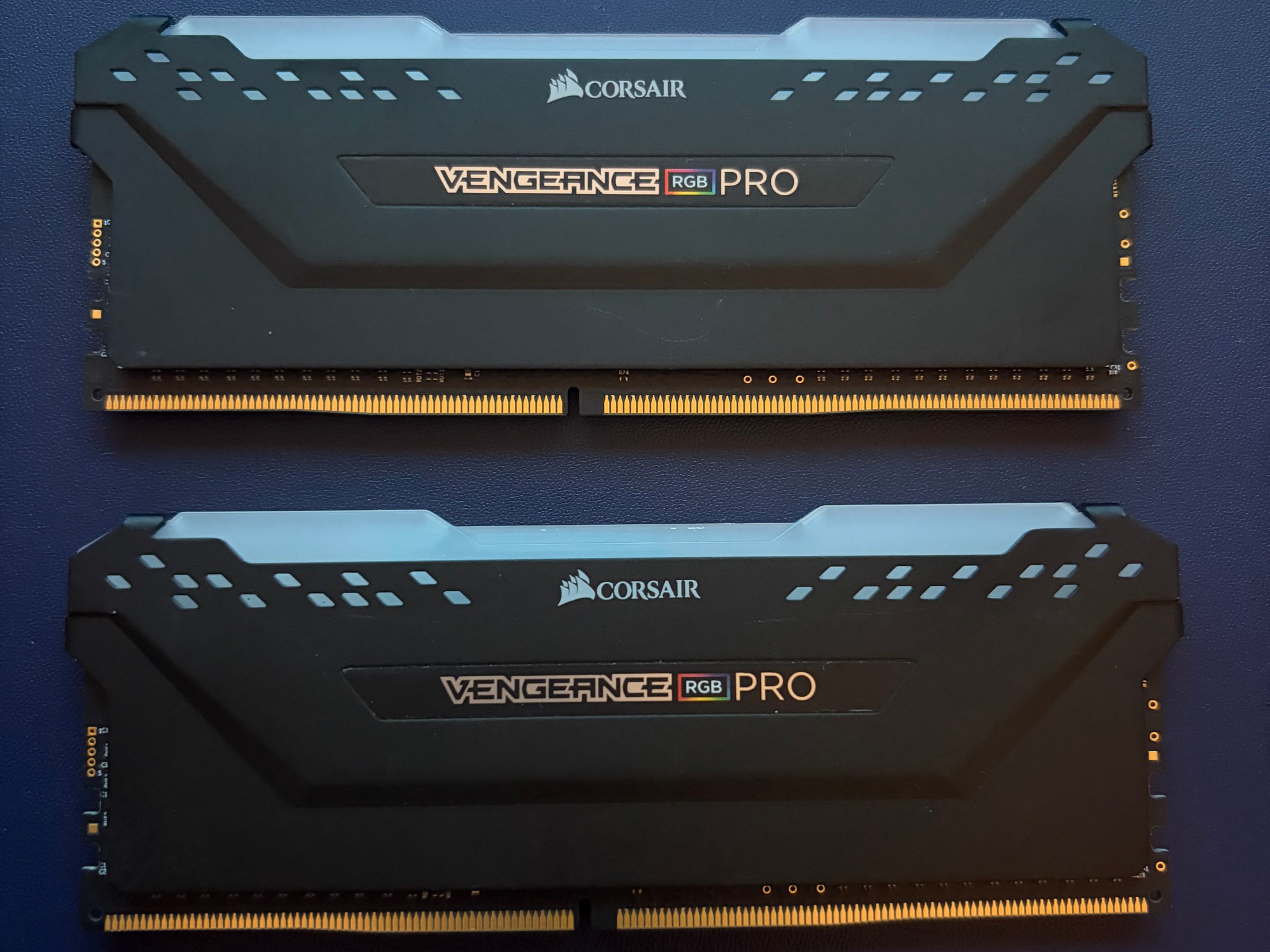 16GB (2 x 8GB) Corsair Vengeance RGB PRO DDR4