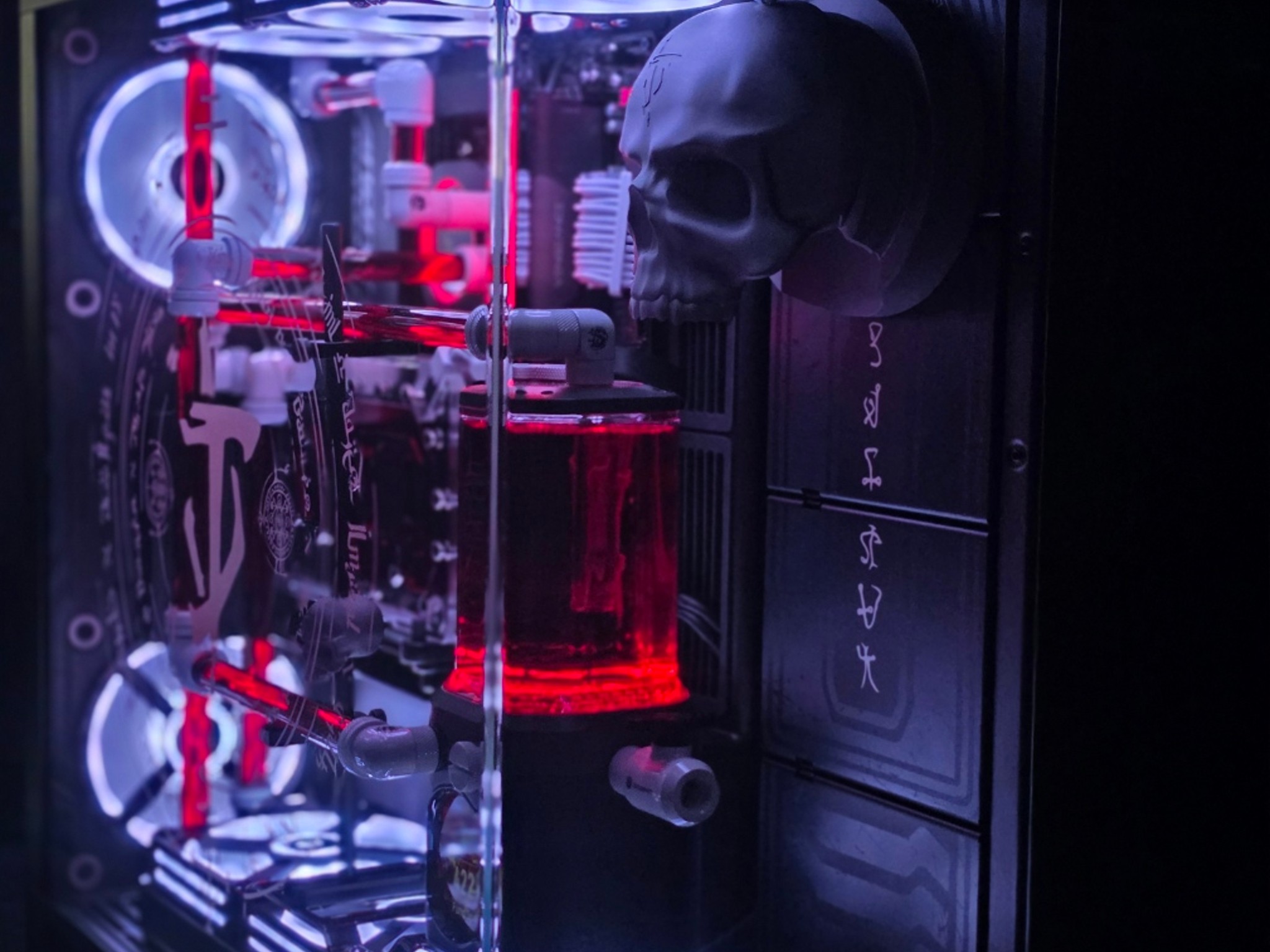 Doombringer Custom Loop RTX 5090 / Ryzen 9800X3D