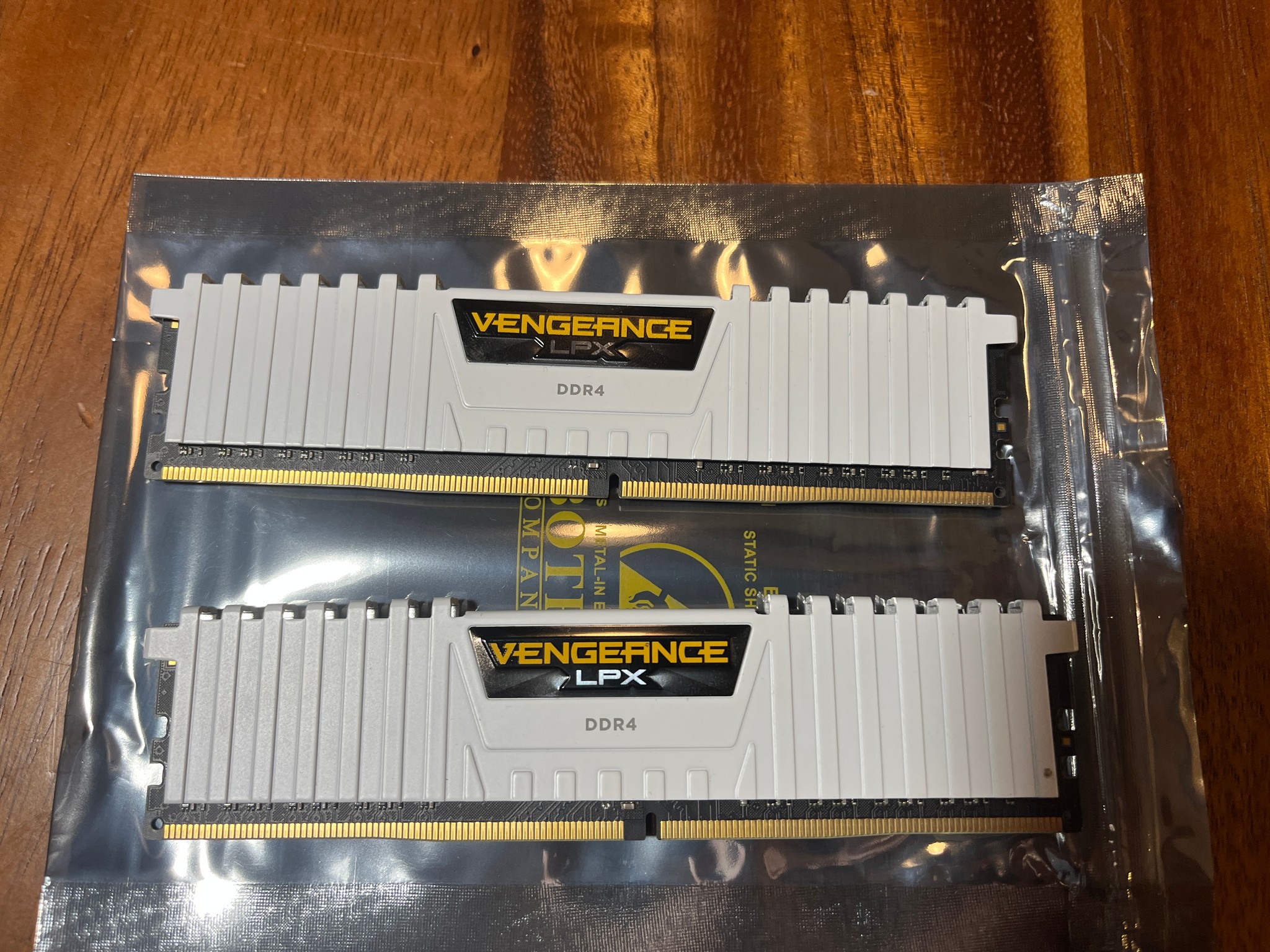 Corsair Vengeance LPX 16GB (2 x 8GB) 2666MHz DDR4 RAM | CMK16GX4M2A2666C16W