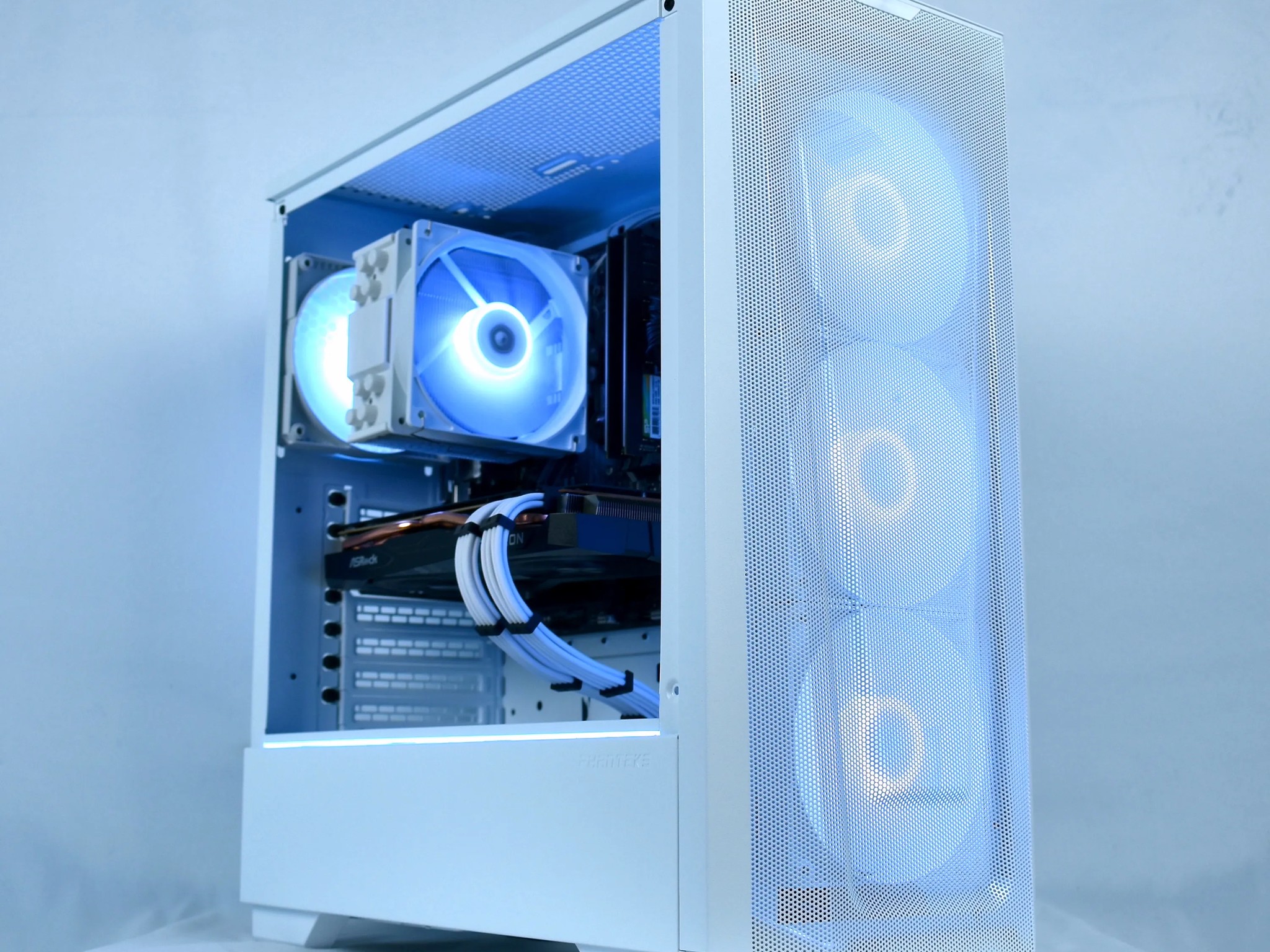 EXCELLENT 1440p Gaming PC | RX 6700XT 12GB, Ryzen 5600, 32GB RAM, 1TB SSD, WiFi | Forge Hercules (W)