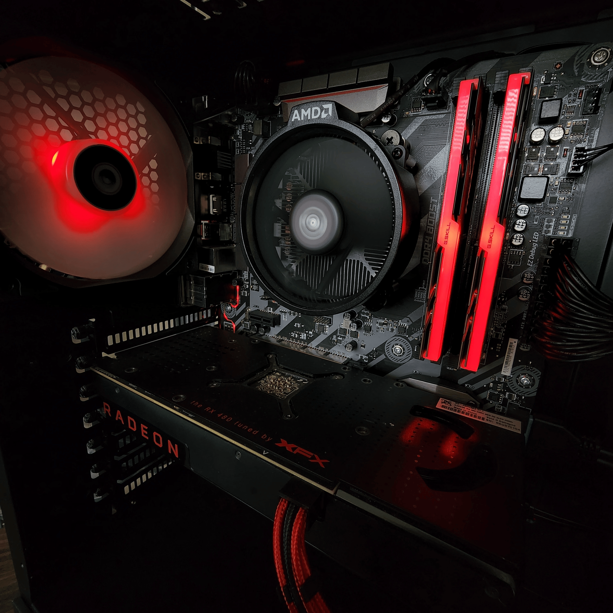AMD Ryzen 3 2200G // XFX Radeon RX 480 8GB // GSKILL 16GB 3000MHz