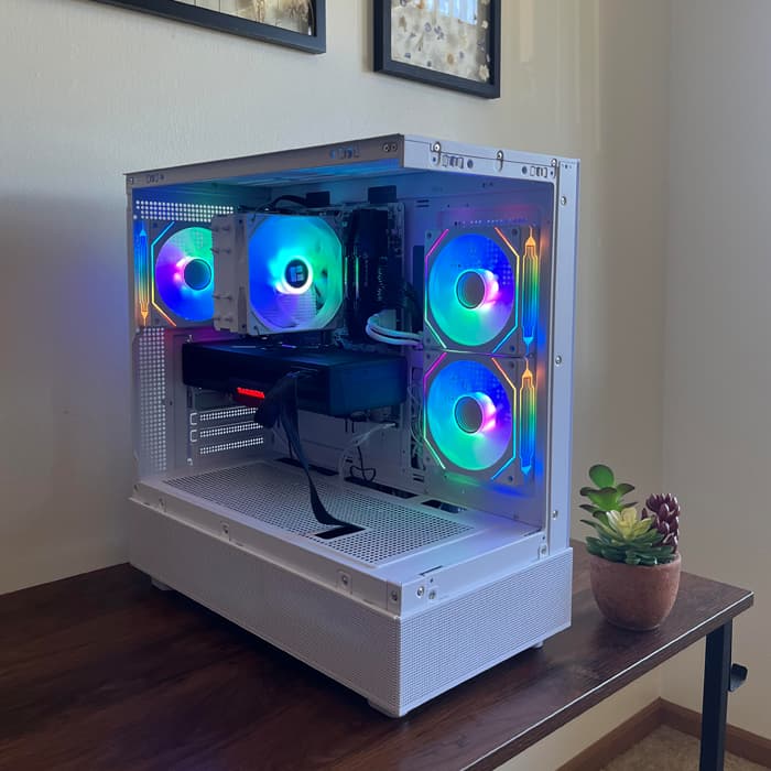 White Night - 6800XT - 5600X - 32GB - 2TB SSD