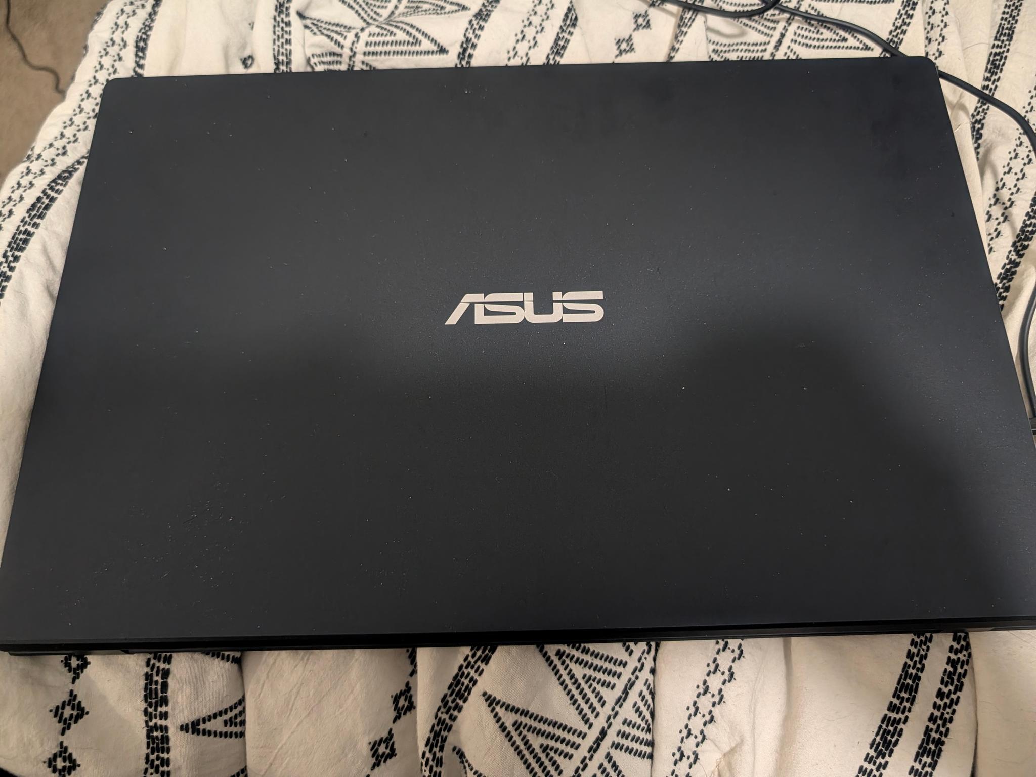 Asus vivobook laptop E510MA