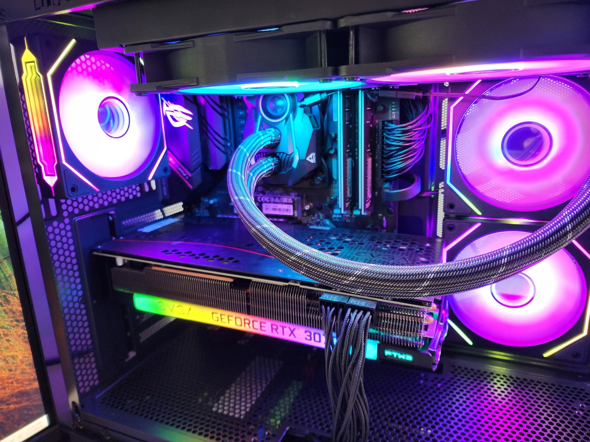 1440p RTX Gaming and Streaming PC (EVGA FTW3 3070, Ryzen 7 3700X, 32GB DDR4 3200 MTS, 1TB M.2 NVME)