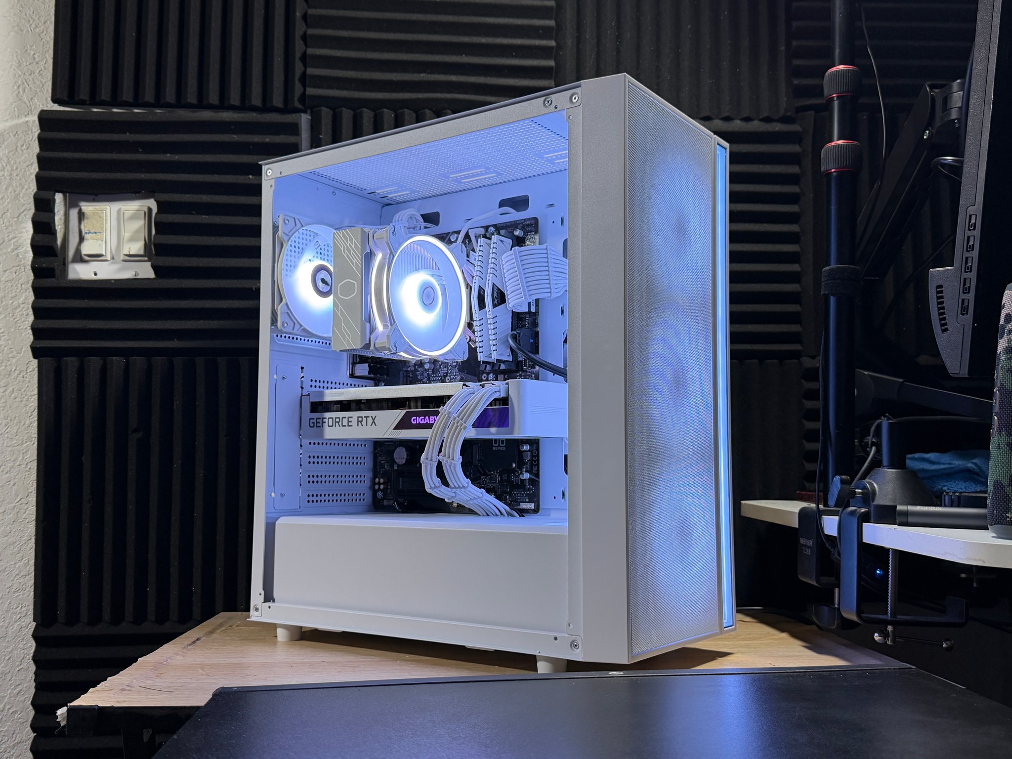 i7 11700F | RTX 3070 | 16GB DDR4 | 1TB NvMe