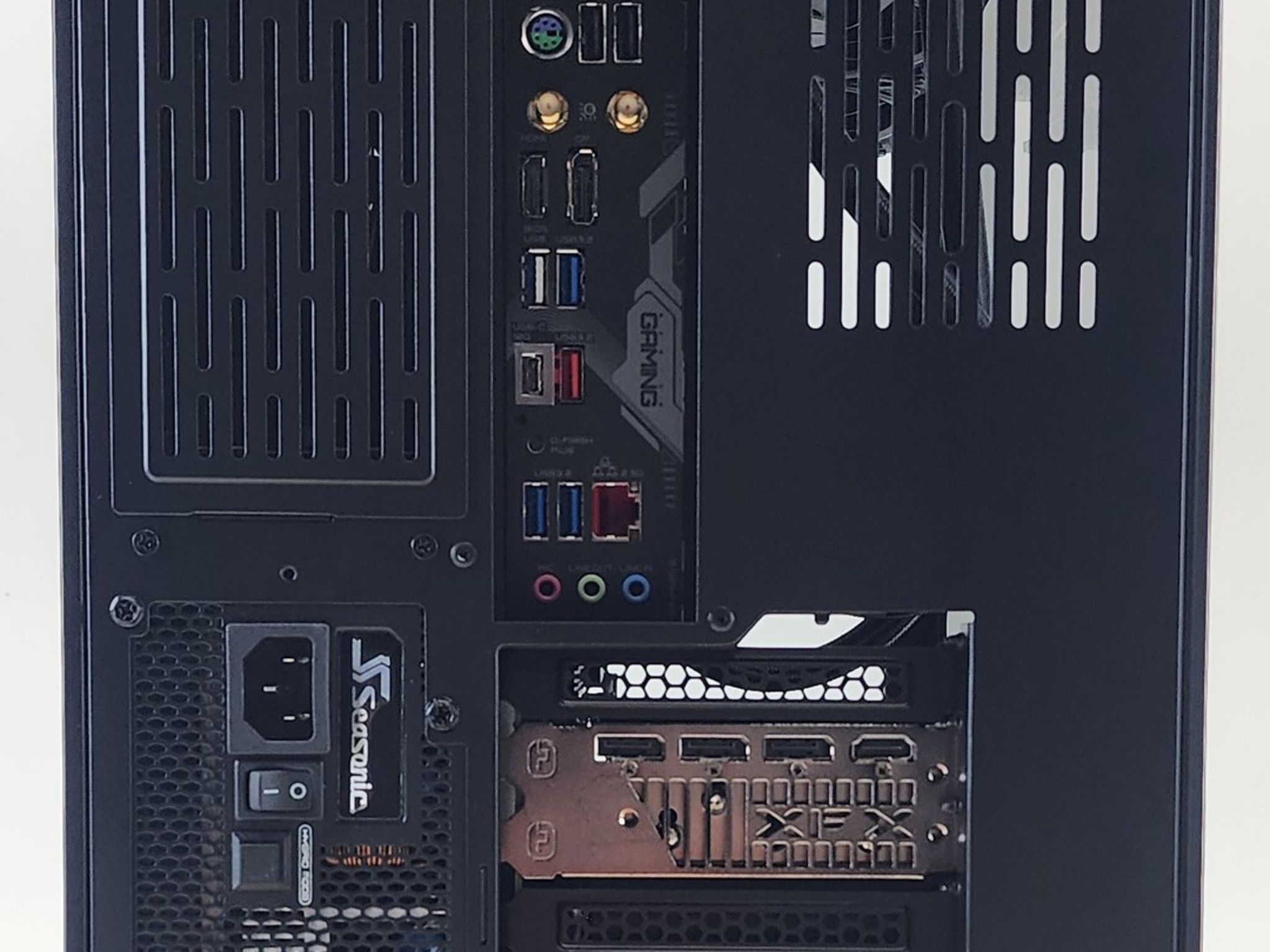 Gaming PC Ryzen 7 9800X3D 32GB RAM 2TB SSD RX 7900 XTX 24GB Win 11 Computer