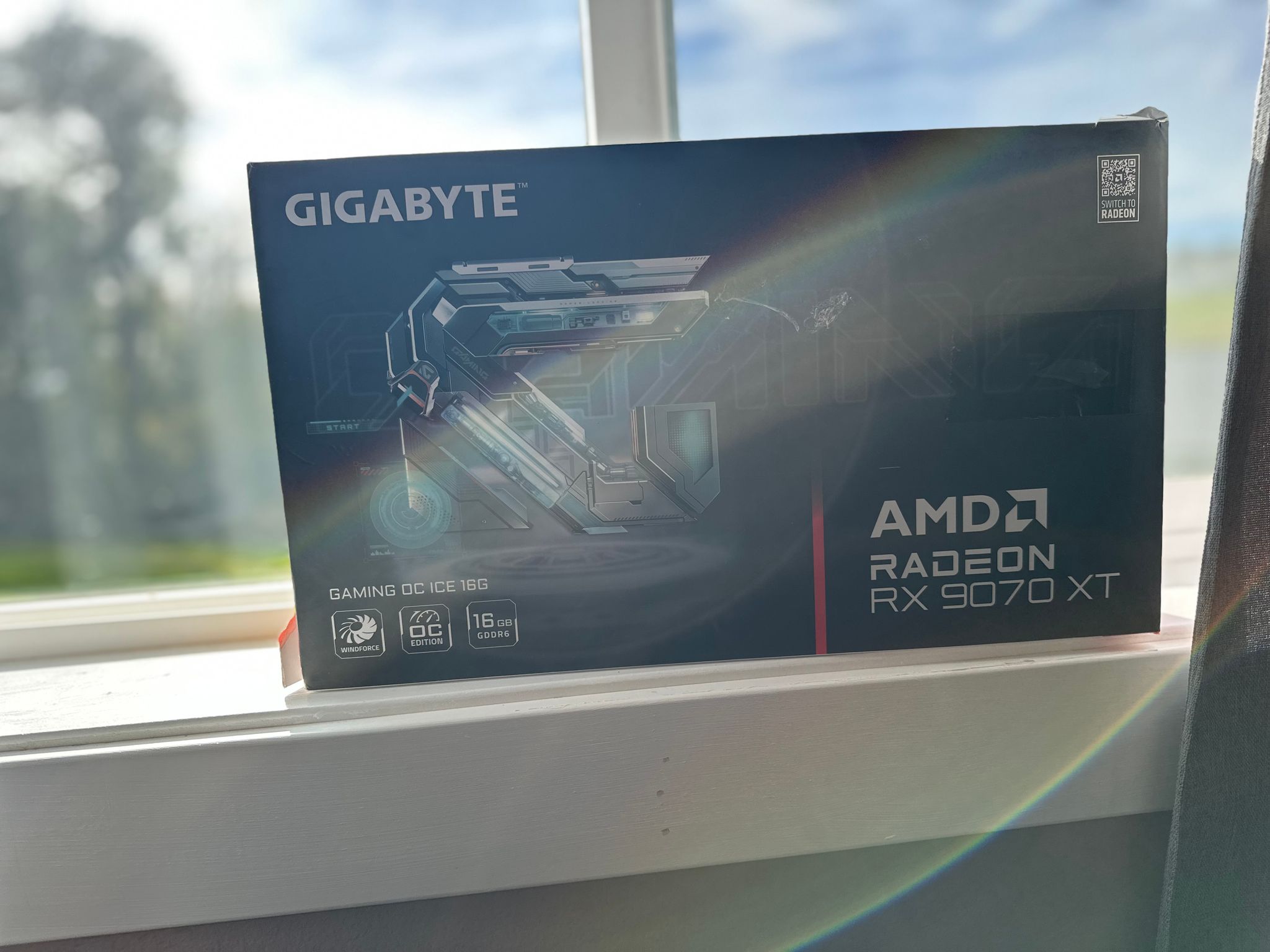 GIGABYTE RX 9070 XT GAMING OC ICE 16G