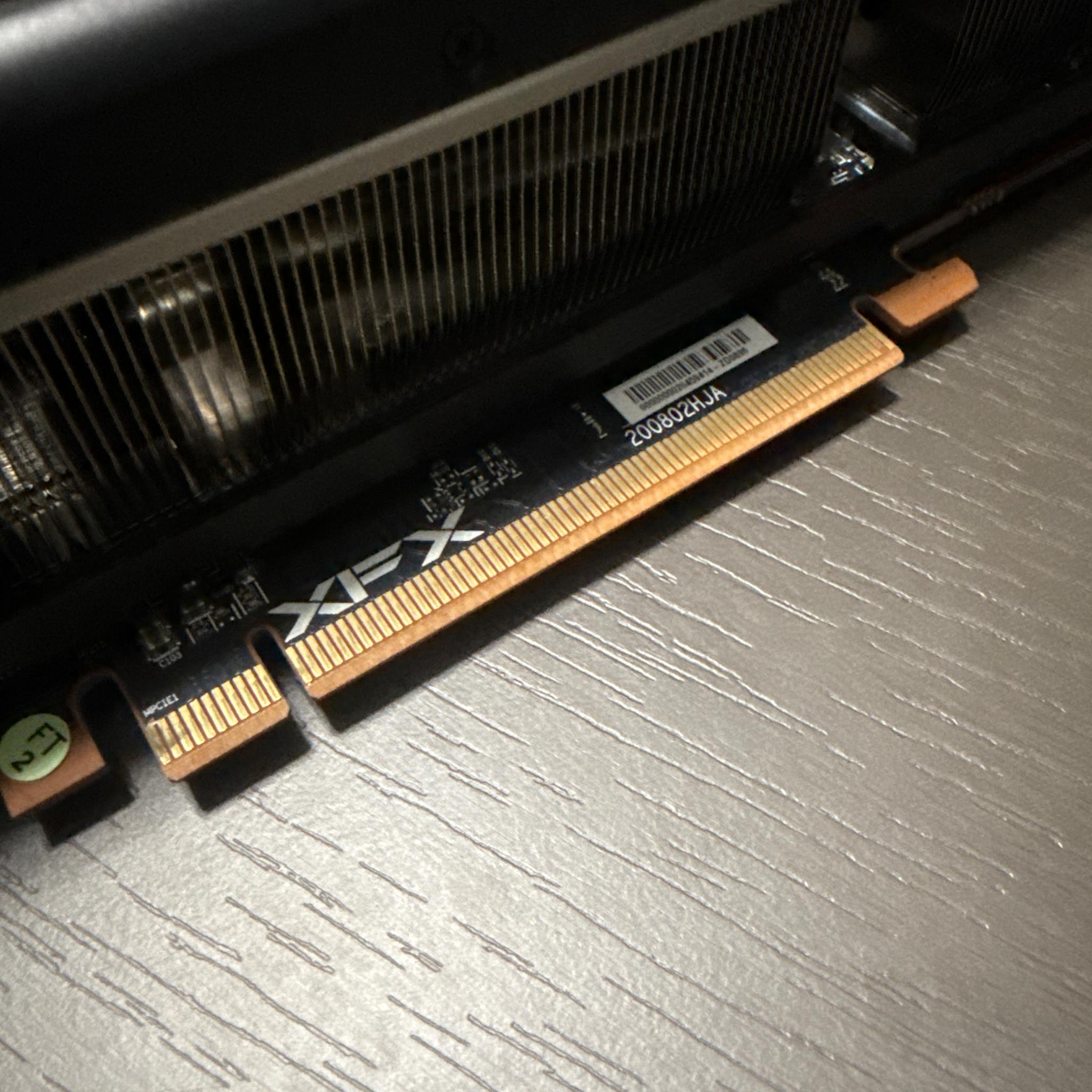 AMD RADEON XFX RX 6950 XT
