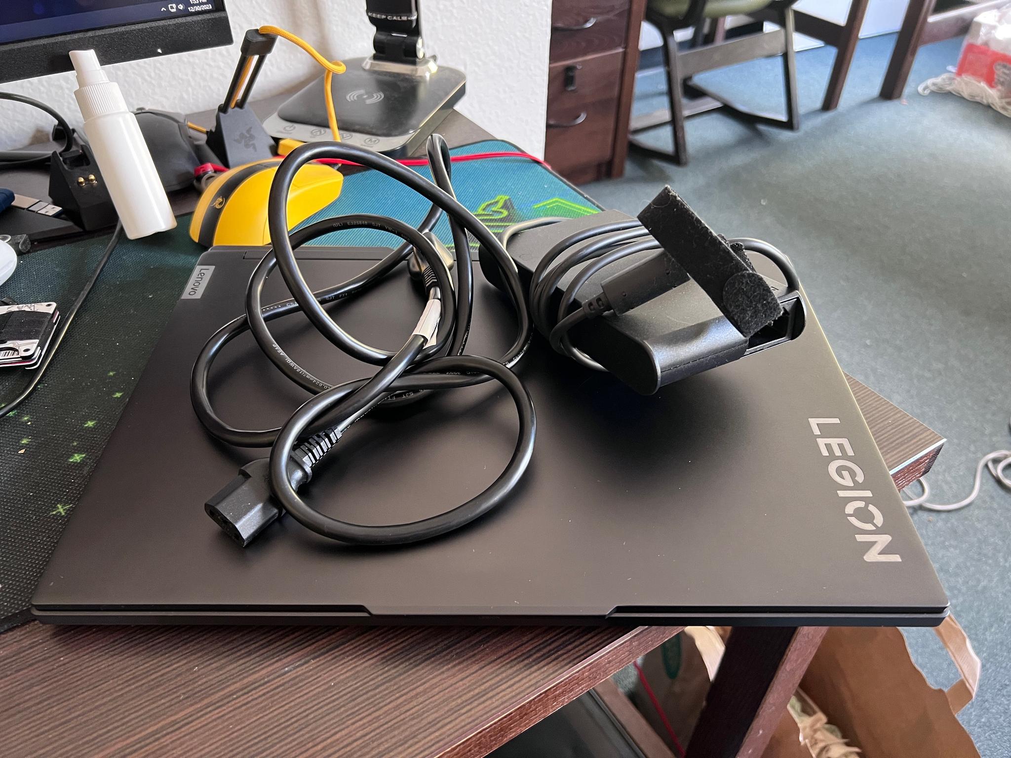 2022 Lenovo Legion Slim 7 AMD Advantage (R9 6900HX/RX6800S)