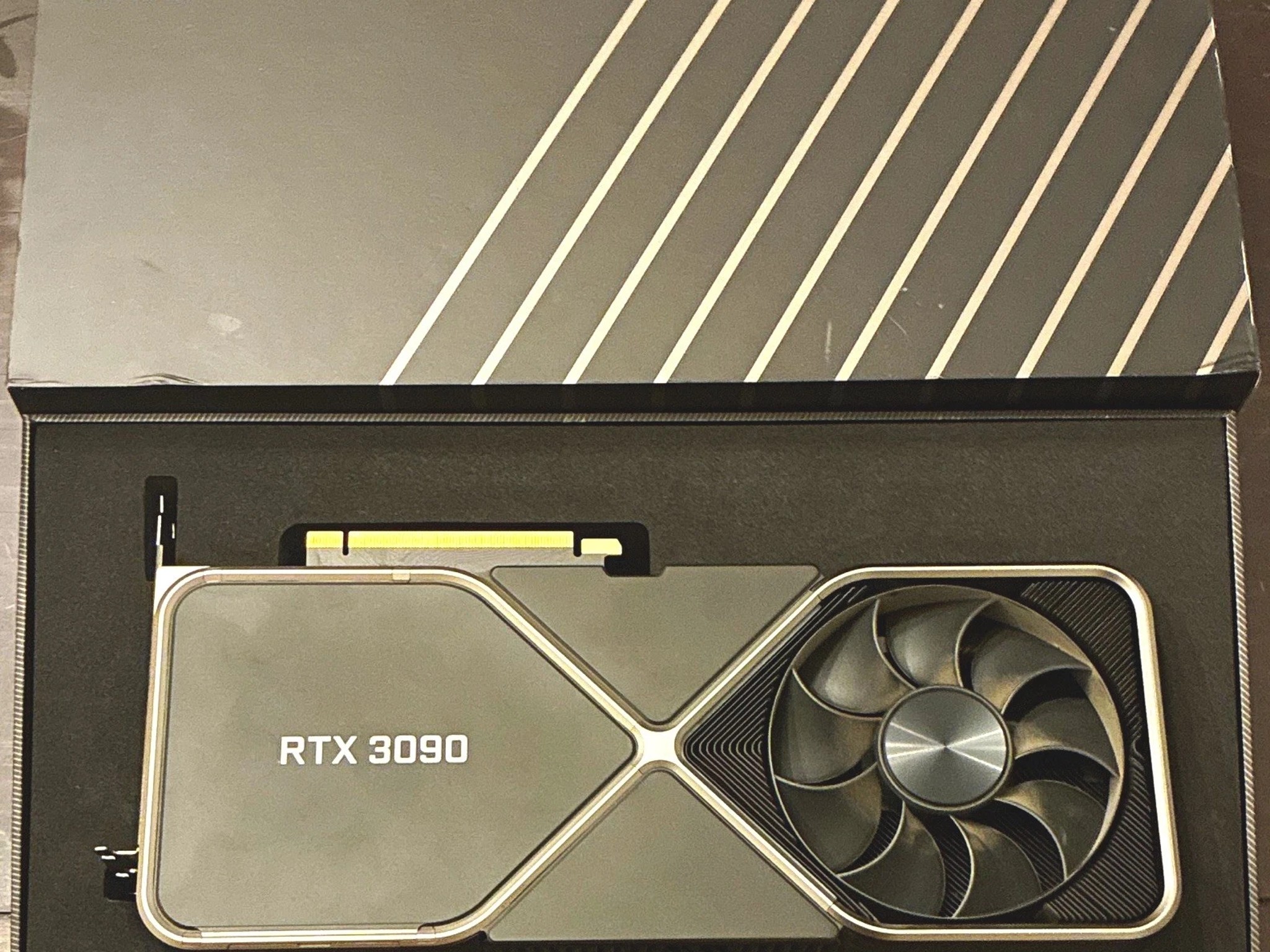 NVIDIA Founders Edition GeForce RTX 3090