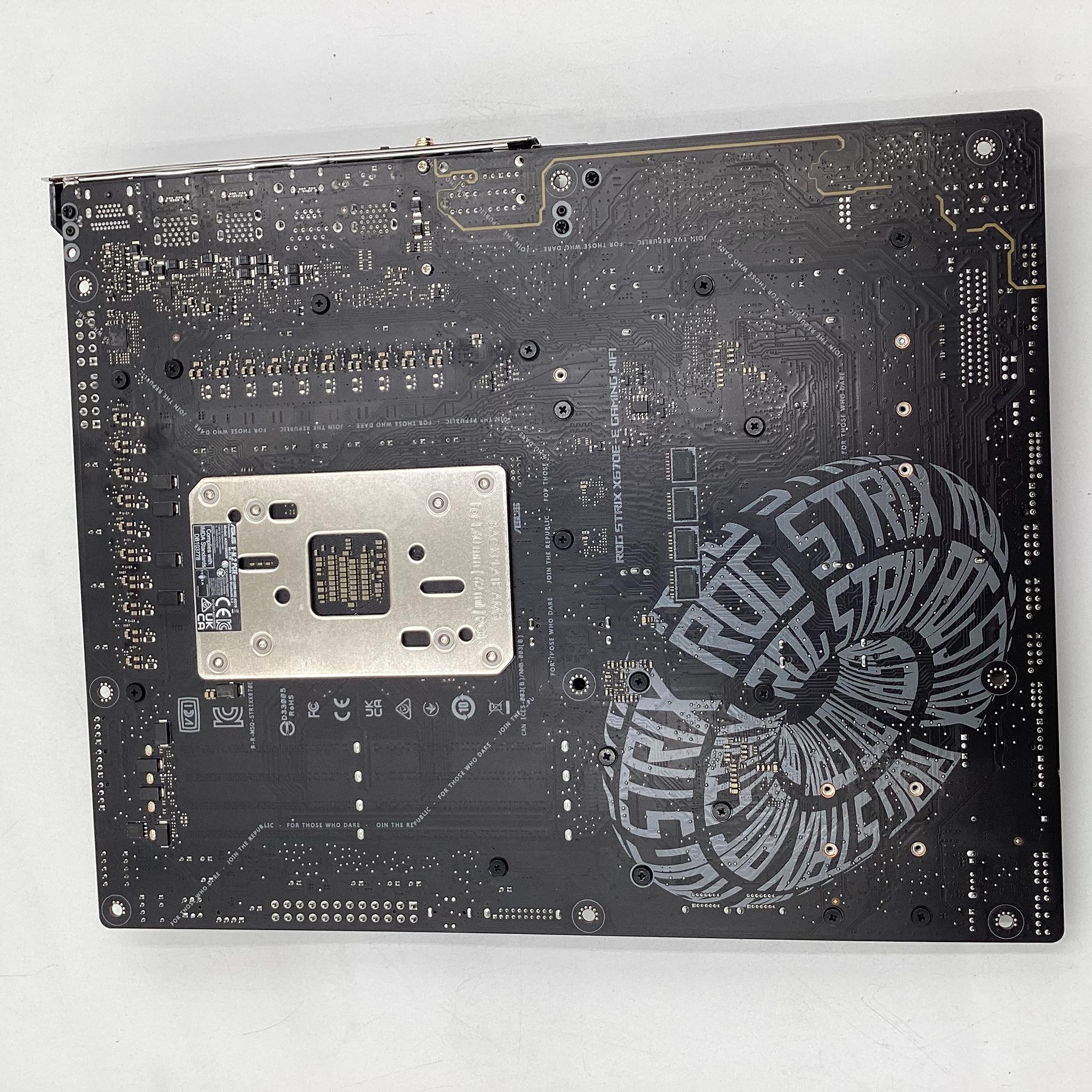 ASUS ROG Strix X670E-E Gaming Socket AM5(LGA 1718) Ryzen 7000 ATX Motherboard