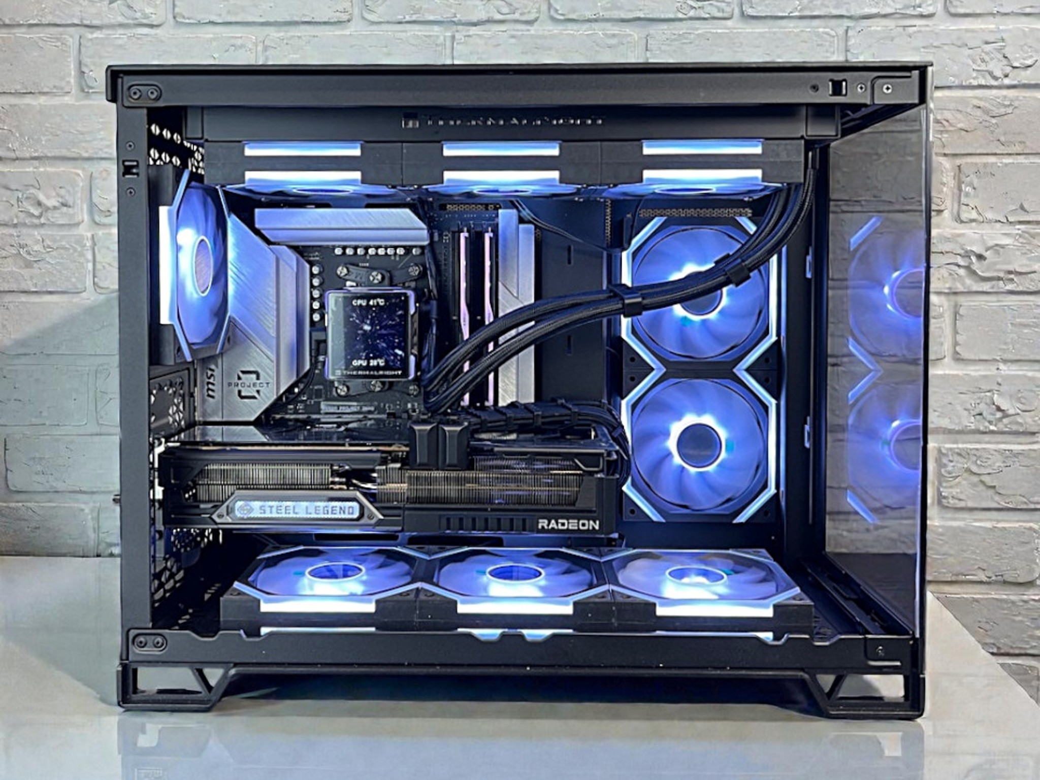 Ryzen 7 9800X3D | RX 9070 XT | 32GB DDR5 | 2 TB M.2 | WIFI 6 | Dark Gamer